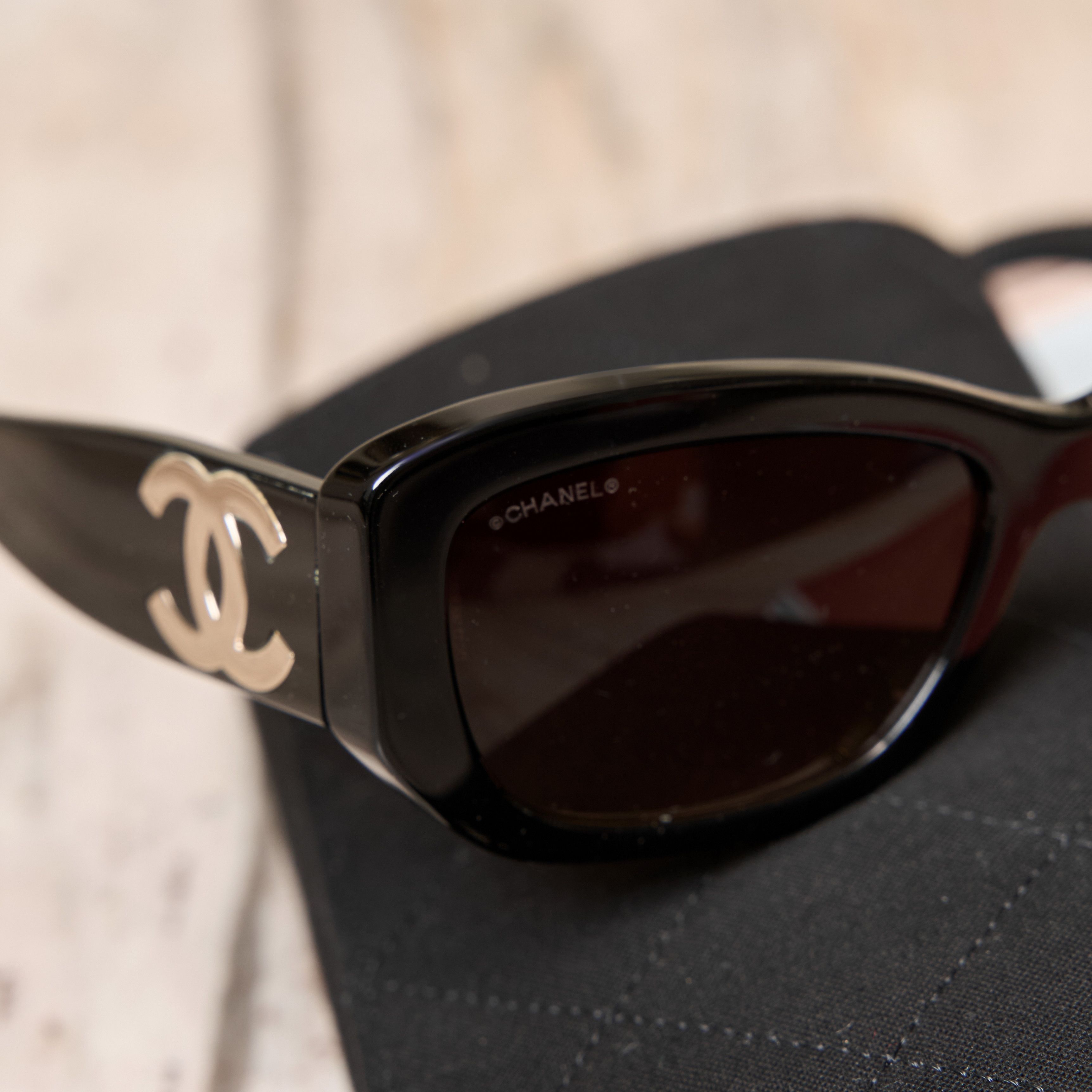 Chanel CHANEL 0CH5493 C622S5 Sunglasses Size ONE SIZE - 2 Thumbnail