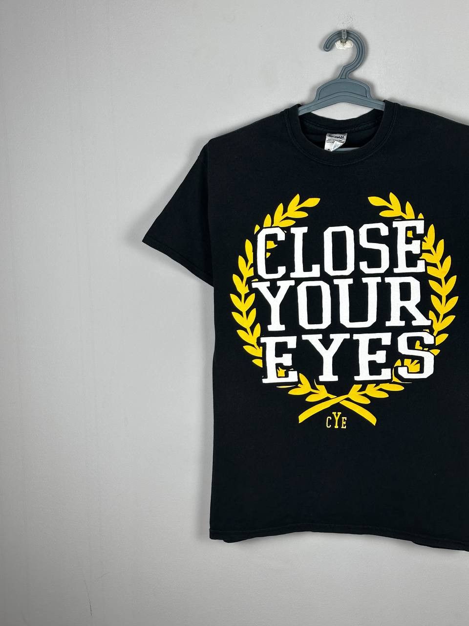 Vintage Vintage Close Your Eyes Hardcore Band T Shirt Size US M / EU 48-50 / 2 - 3 Thumbnail