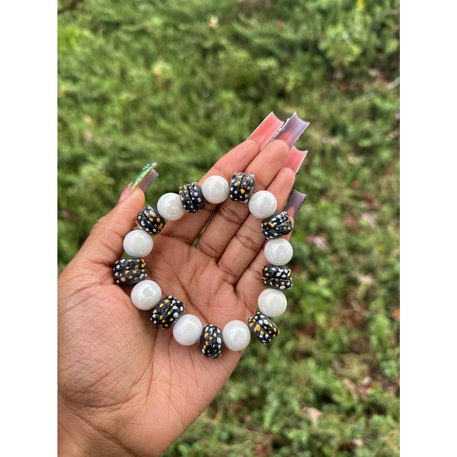 Other Jumbo Ghanain sugar bead bracelet & Handpaint bead bracelets Size ONE SIZE - 6 Thumbnail