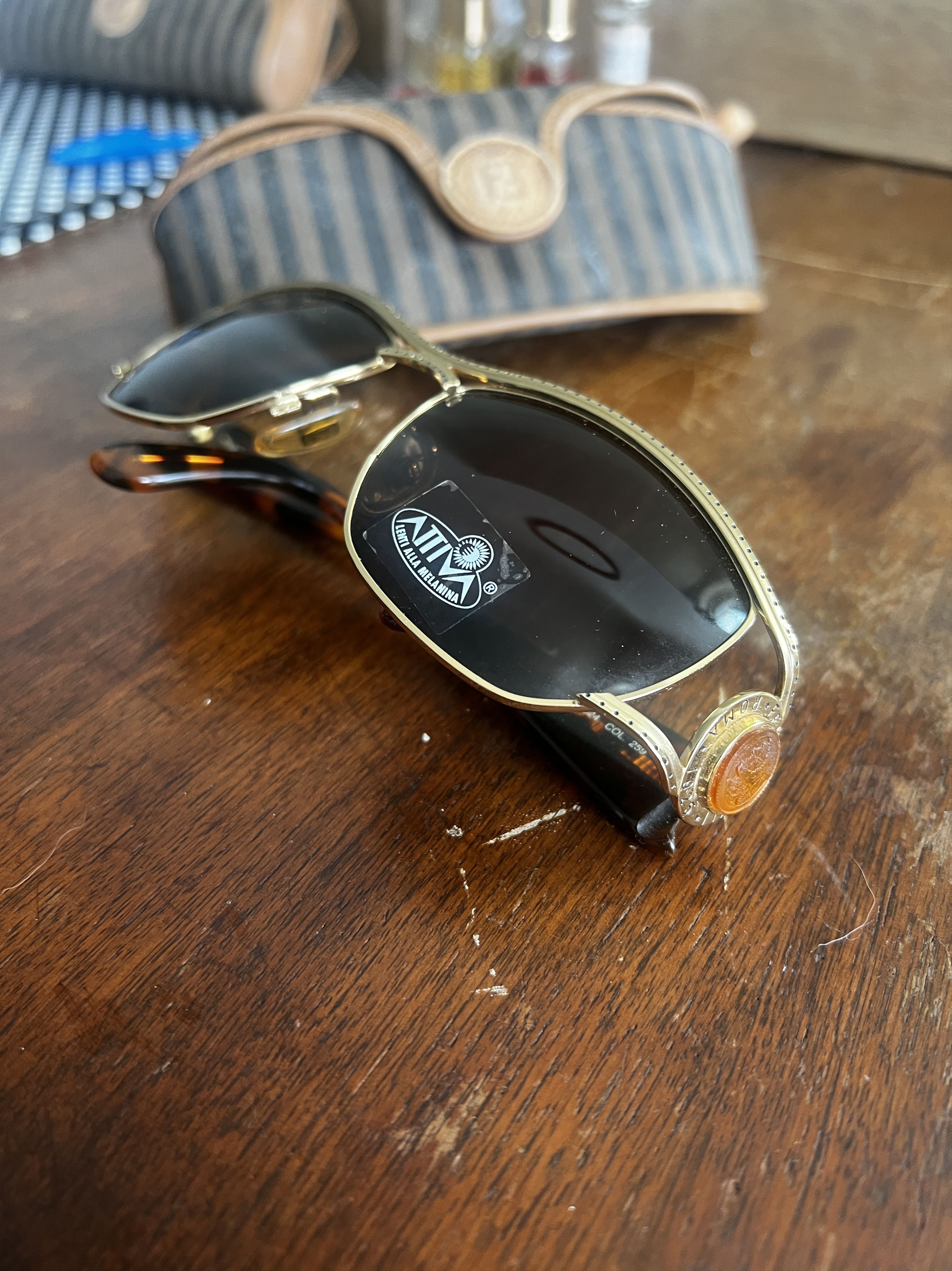 Fendi Fendi SL7025 Gold Large 1990 Sunglasses Size ONE SIZE - 2 Thumbnail