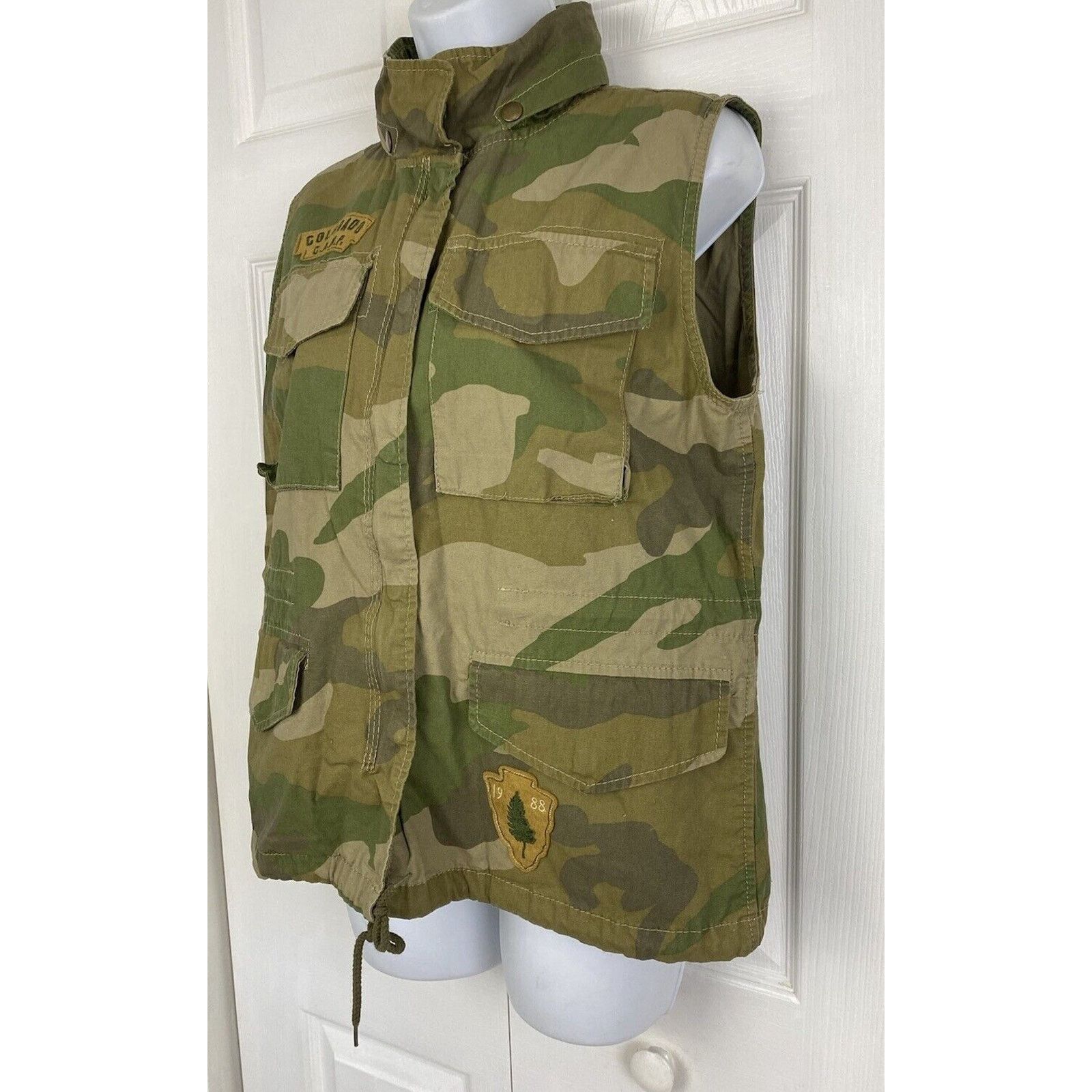 Other NWT Soho Babe Camo Vest XL Colorado Camp Packable Hood Btton Size XL / US 12-14 / IT 48-50 - 2 Thumbnail