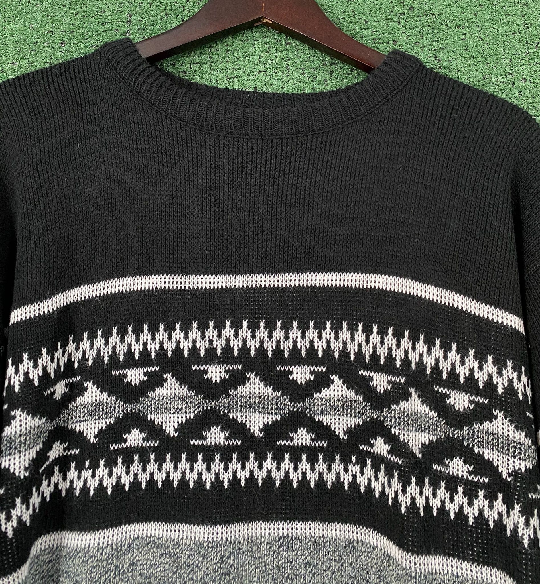 Vintage 80’s Sweater Graphix Black & Grey Patterned Sweater Large Size US L / EU 52-54 / 3 - 2 Thumbnail