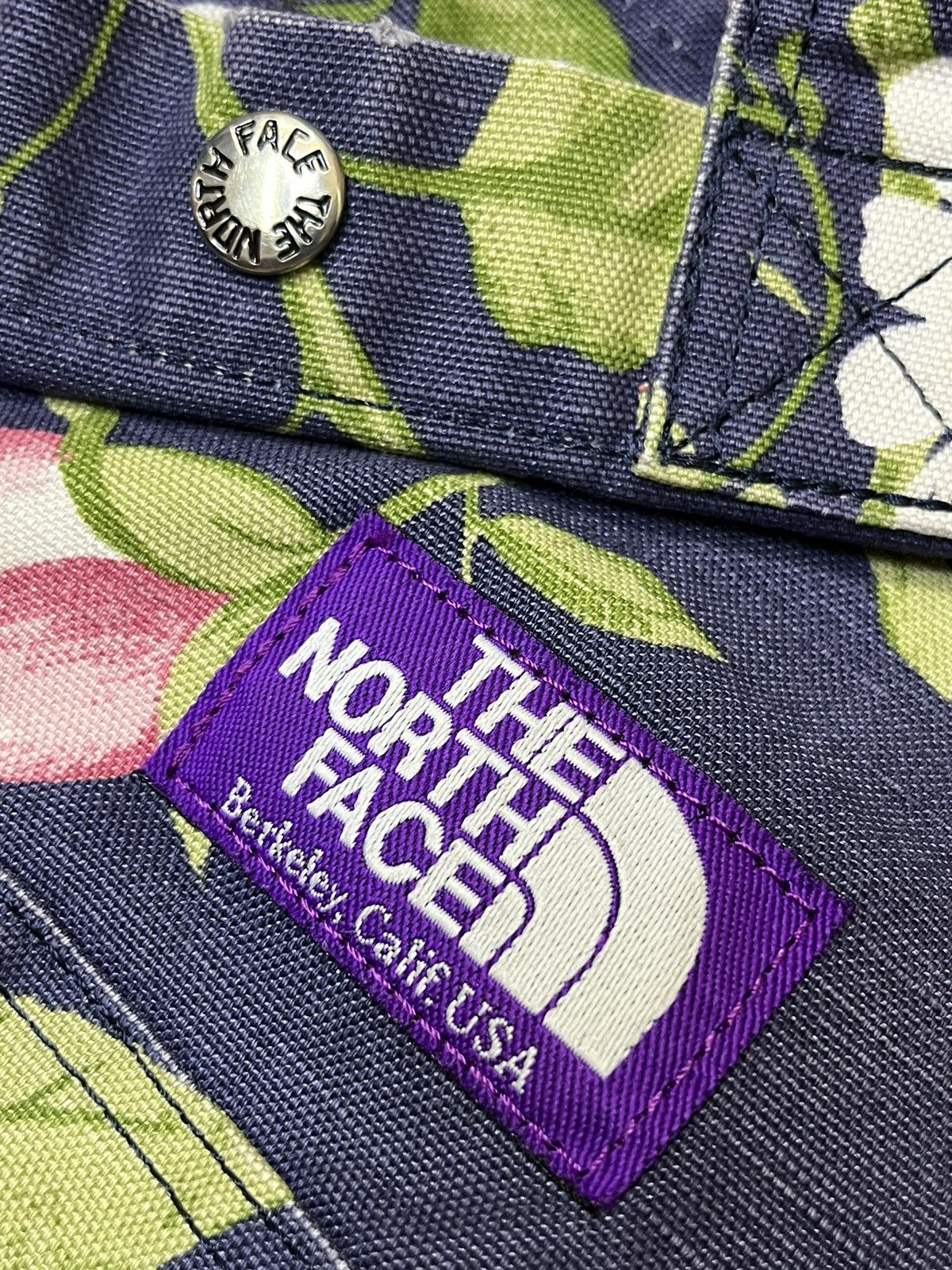 The North Face Grail🔥THE NORTH FACE FLORAL CANVAS TOTE BAG Size ONE SIZE - 11 Thumbnail
