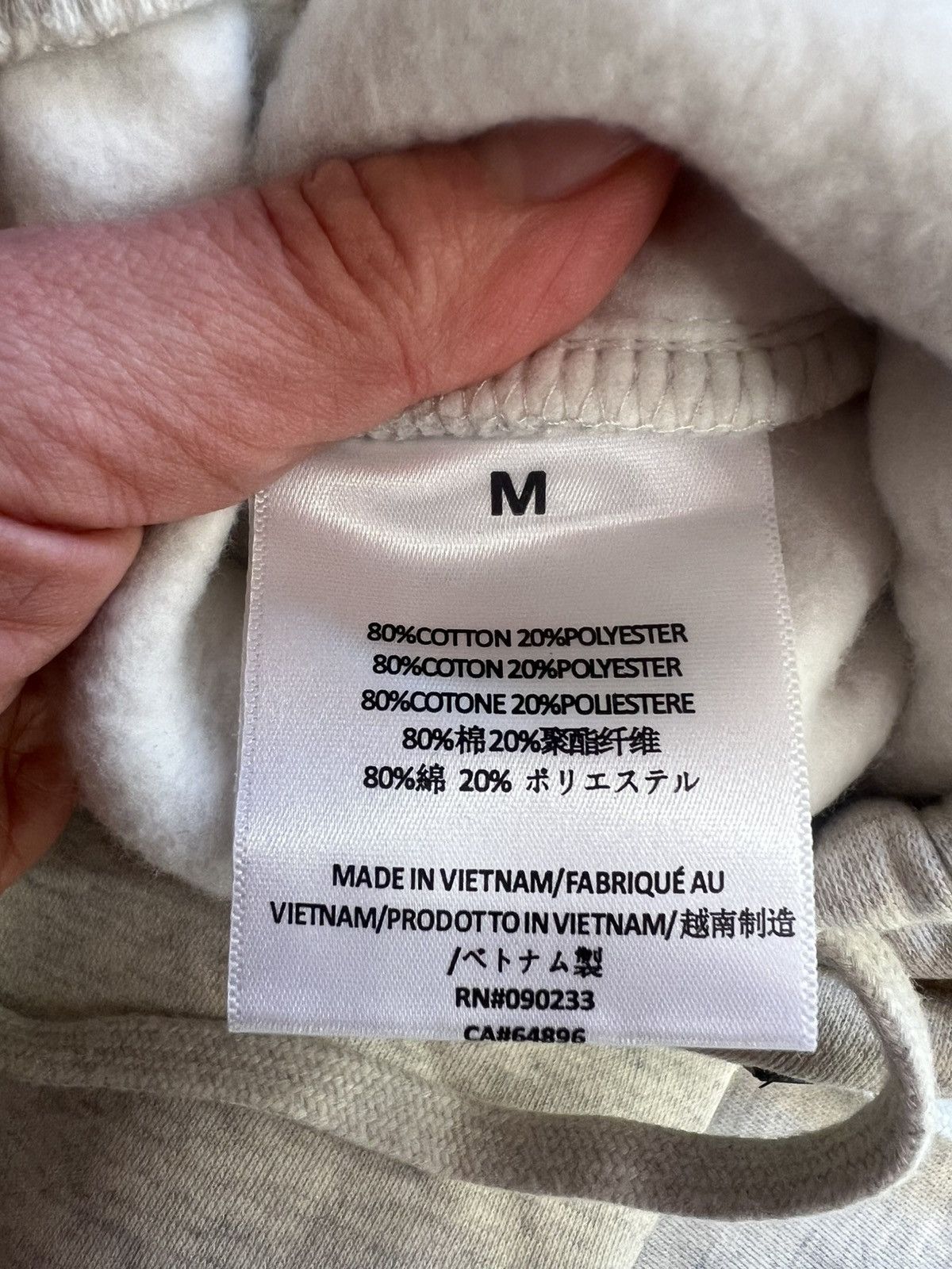Essentials Fear of God Essentials Light Oatmeal Fleece Shorts Size M Size US 30 / EU 46 - 19 Thumbnail