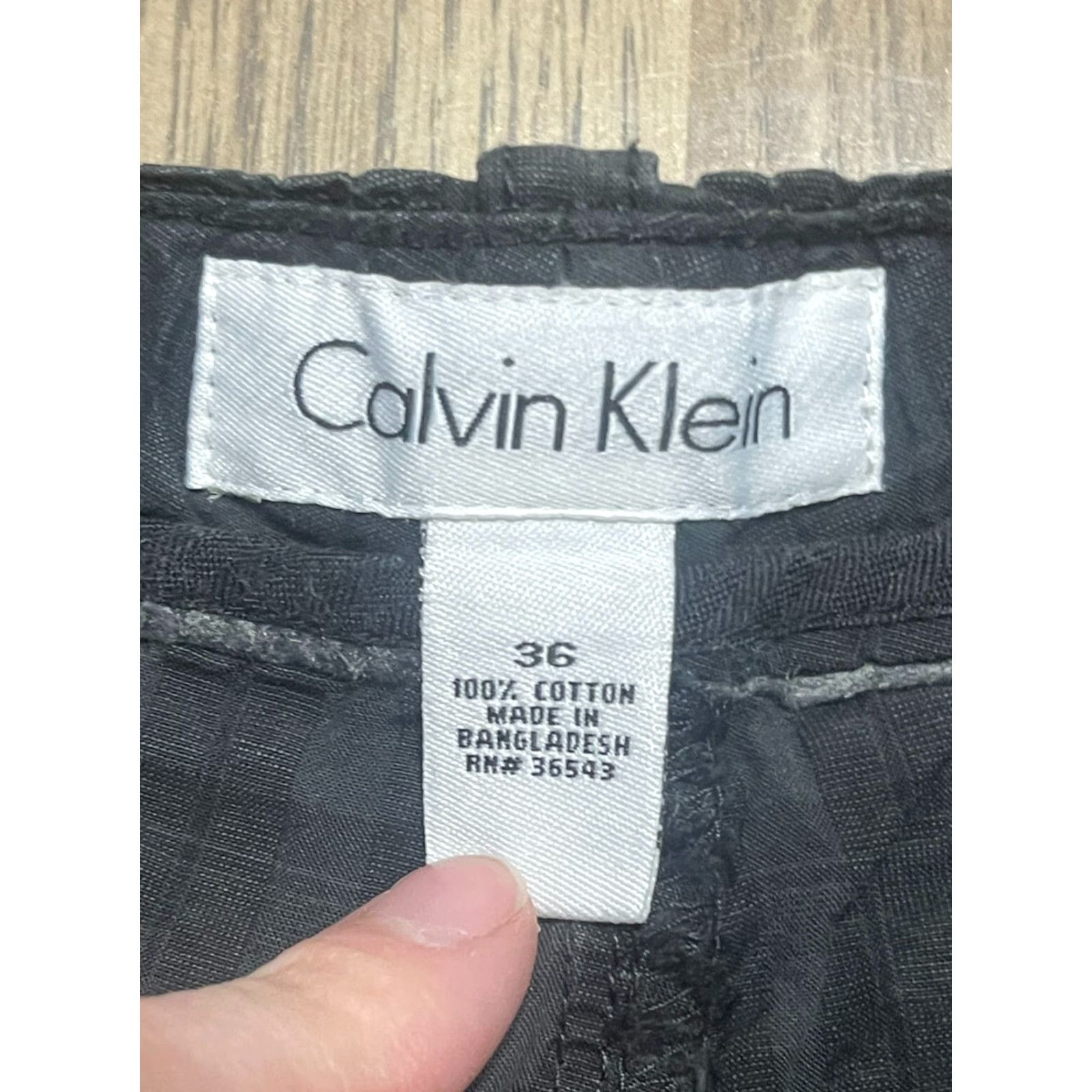 Calvin Klein Calvin Klein Shorts Mens's Size 36 Black Casual Shorts Pockets Size US 36 / EU 52 - 6 Thumbnail