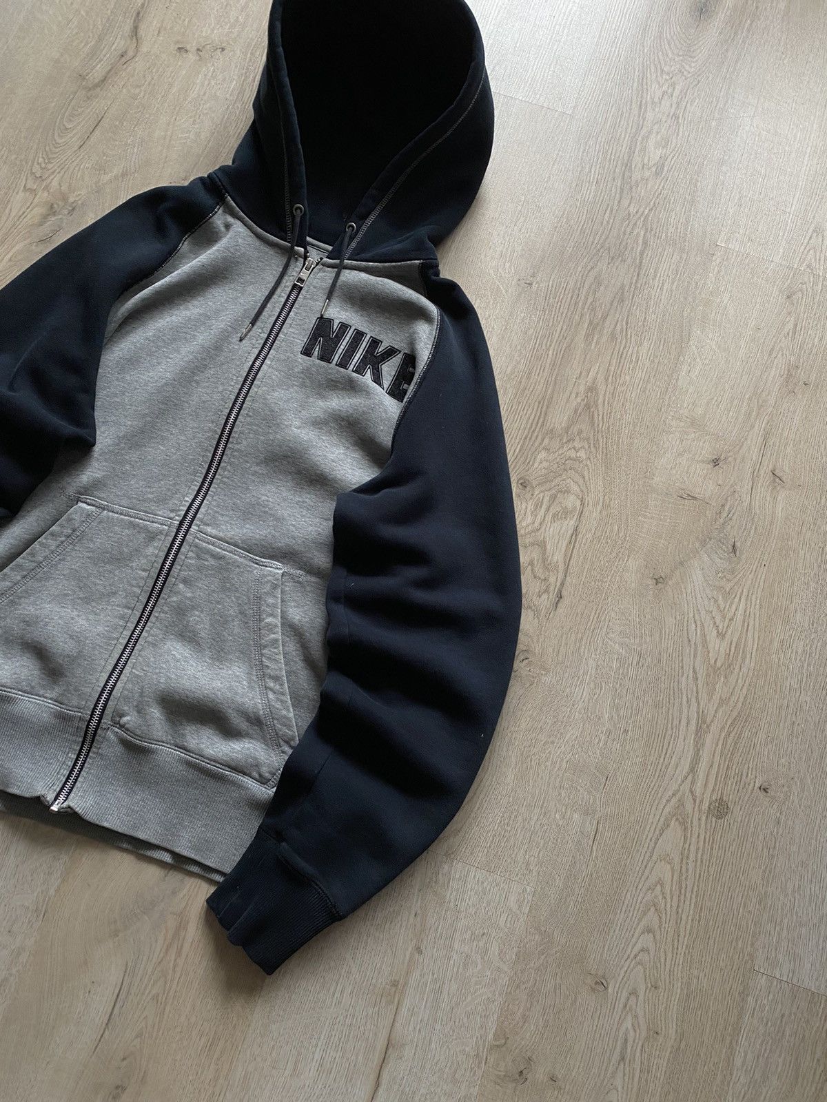 Japanese Brand Nike Vintage Zip Hoodie Big Logo Japanese Cropped Boxy Rap Size US M / EU 48-50 / 2 - 3 Thumbnail