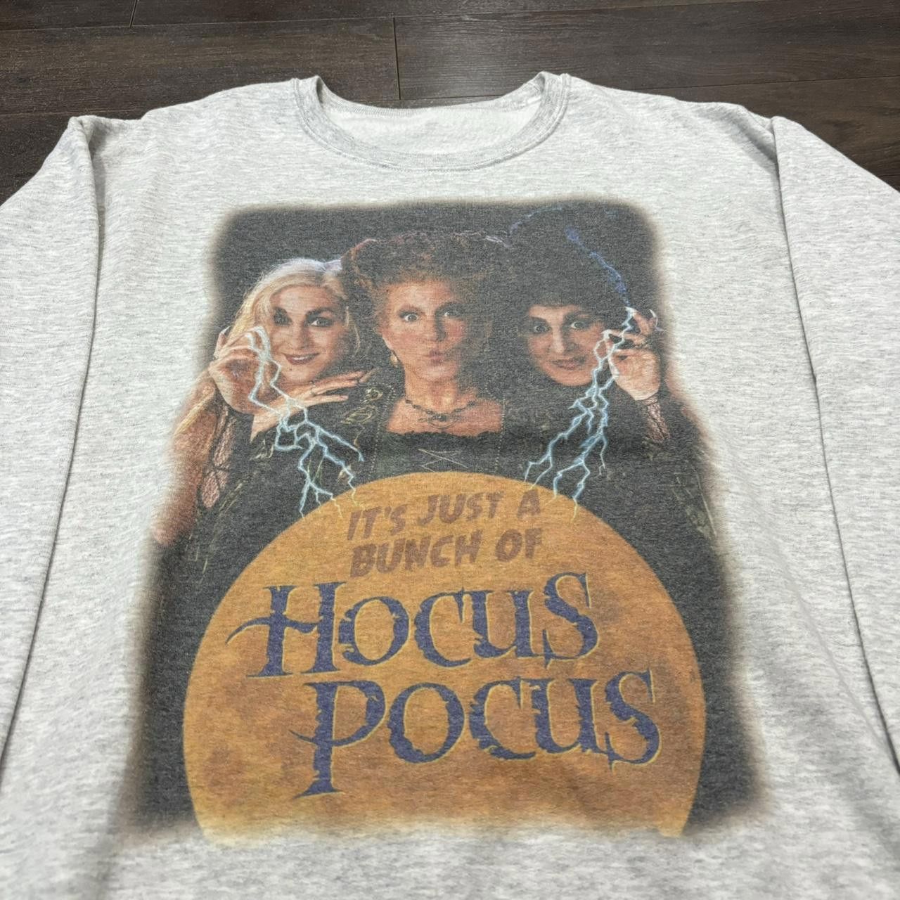 Designer hocus pocus just a bunch of hocus pocus crewneck sweatshirt Size US L / EU 52-54 / 3 - 3 Thumbnail