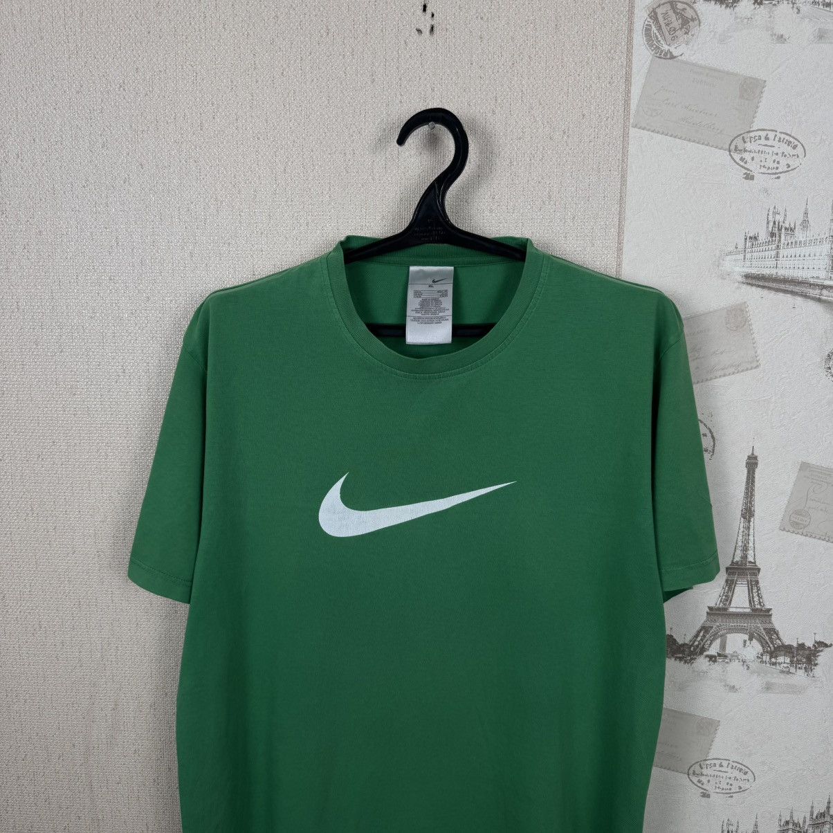 Nike 💚 Vintage 00s Nike T shirt Centre Logo Green Streetwear XL Size US XL / EU 56 / 4 - 4 Thumbnail