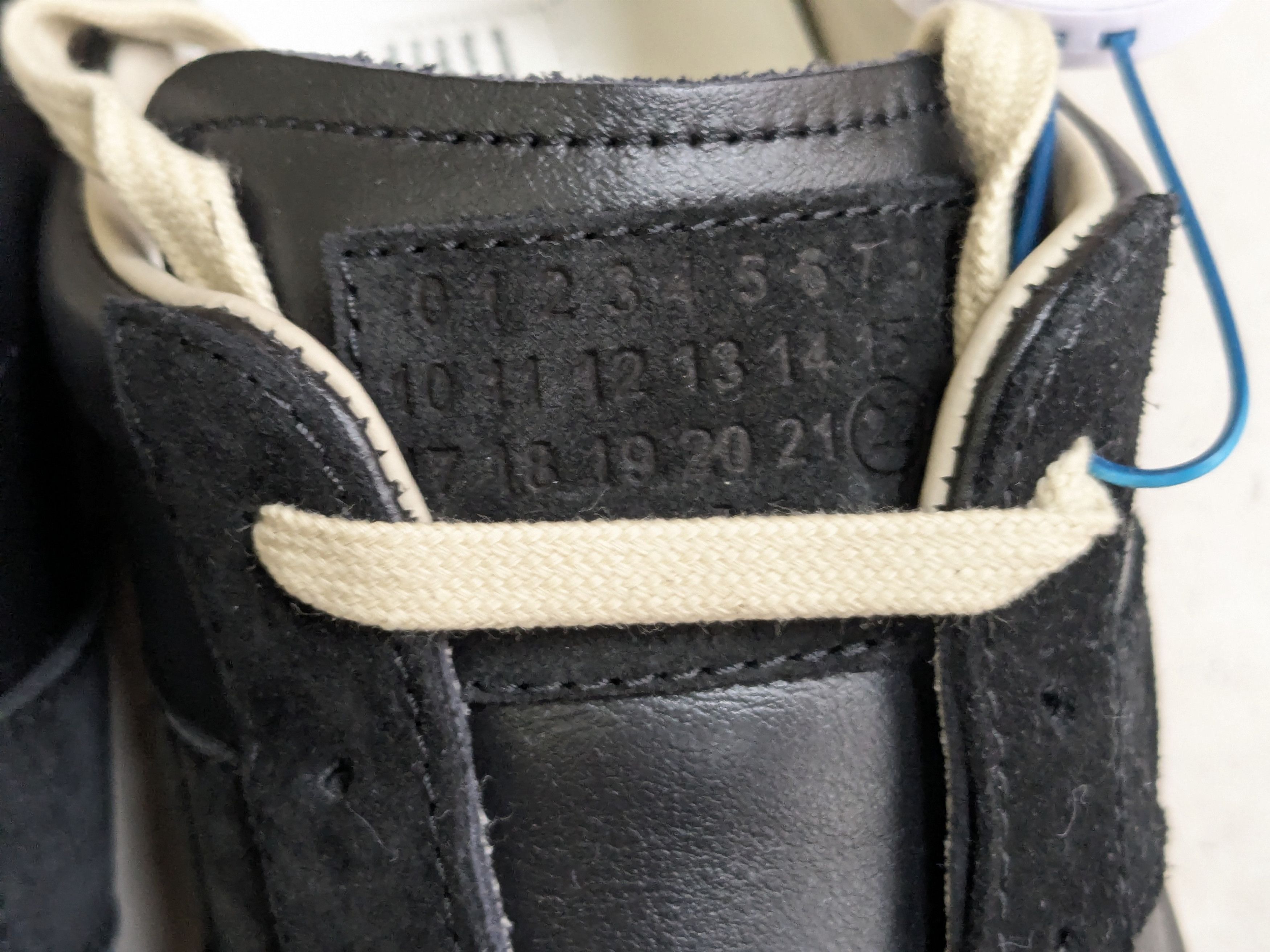 Maison Margiela Maison Margiela Replica GAT Black 11 44 Gum Low Tops Size US 11 / EU 44 - 3 Thumbnail