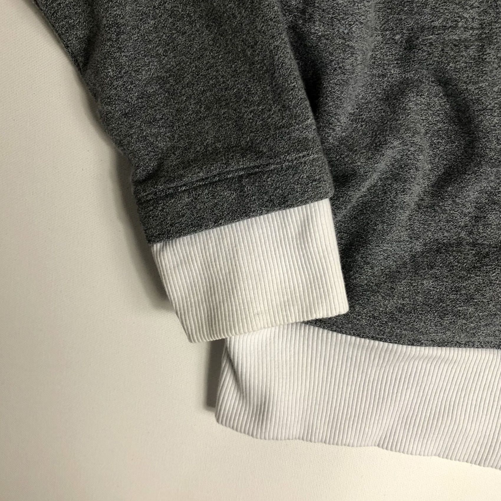 Under Armour Under Armour Hoodie Women Size S Gray Pullover Long Sleeve Logo Activewear Pullover S Regular Graphic Print Size S / US 4 / IT 40 - 4 Thumbnail