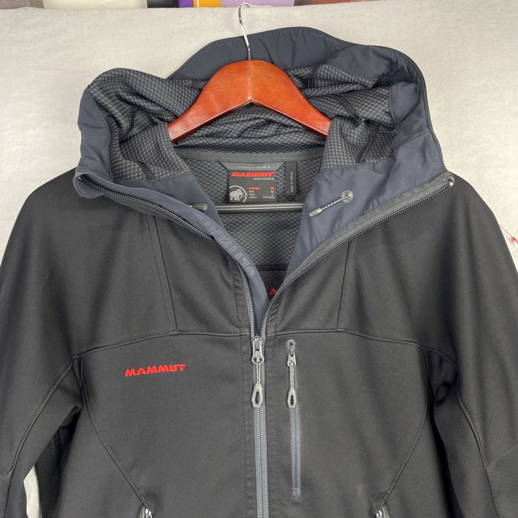 Mammut Mammut Jacket Womens Medium Black Ultimate Hoody Windstopper Full Zip Outdoor Size M / US 6-8 / IT 42-44 - 4 Thumbnail
