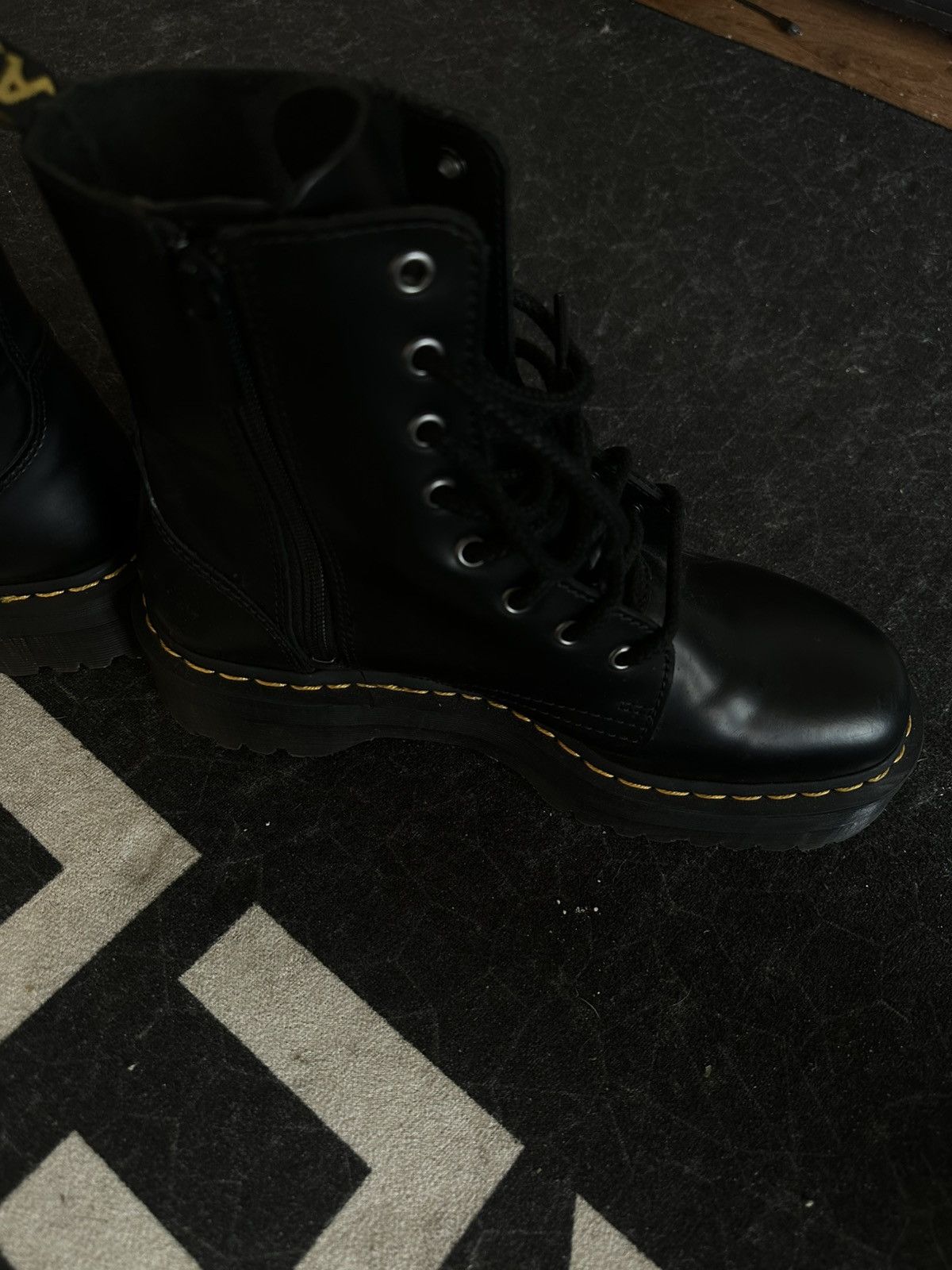 Dr. Martens Dr. Martens Size US 9 / EU 42 - 9 Thumbnail