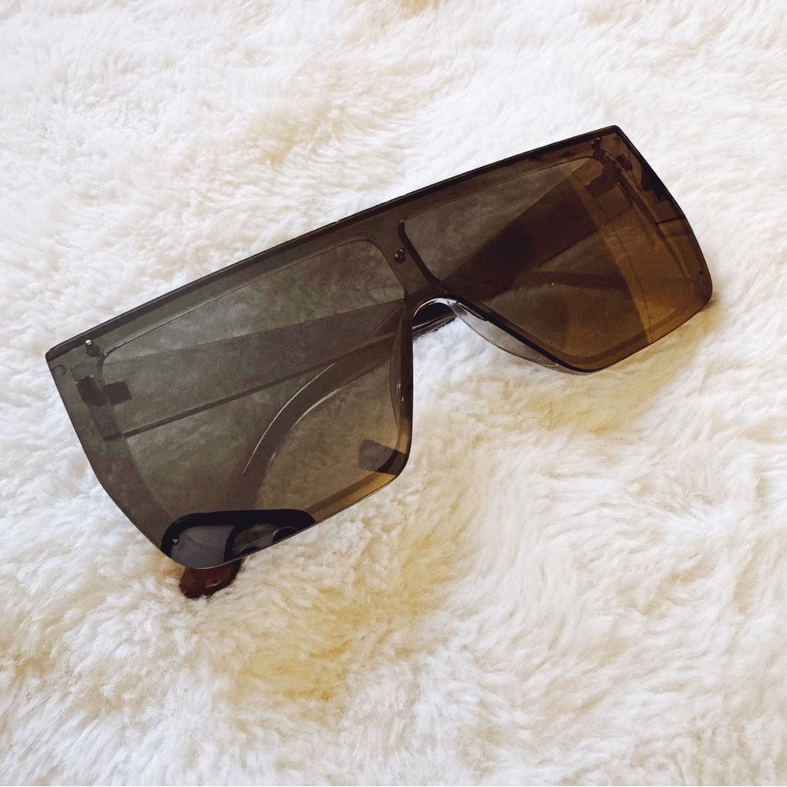 Other Greta Gray Oversized Statement Sunglasses Size ONE SIZE - 3 Thumbnail