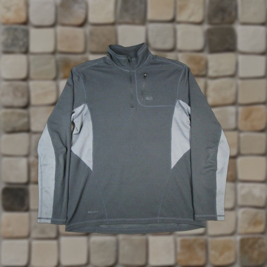 Nike VINTAGE Nike Dri-Fit Sweater Mens Medium Gray Nike Dri-Fit Running Mock Zip Pullover Mens Gray 90s? Size US M / EU 48-50 / 2 - 1 Thumbnail