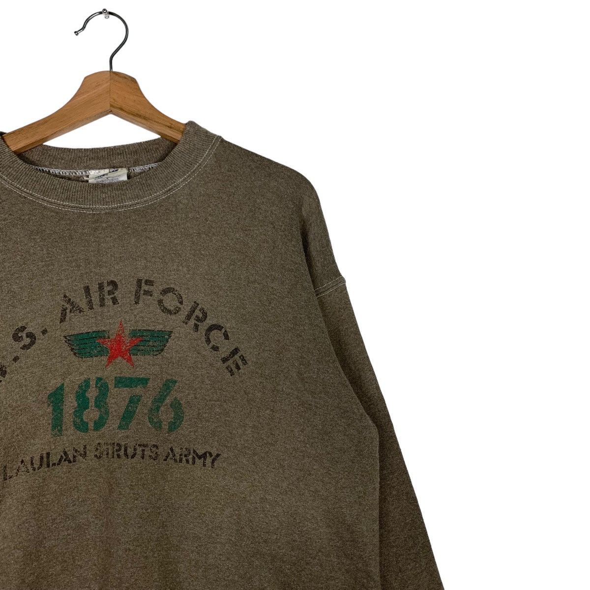Vintage USAF Laulan Struts Army Big Logo Sweatshirts #0766-C35 Size US M / EU 48-50 / 2 - 4 Thumbnail