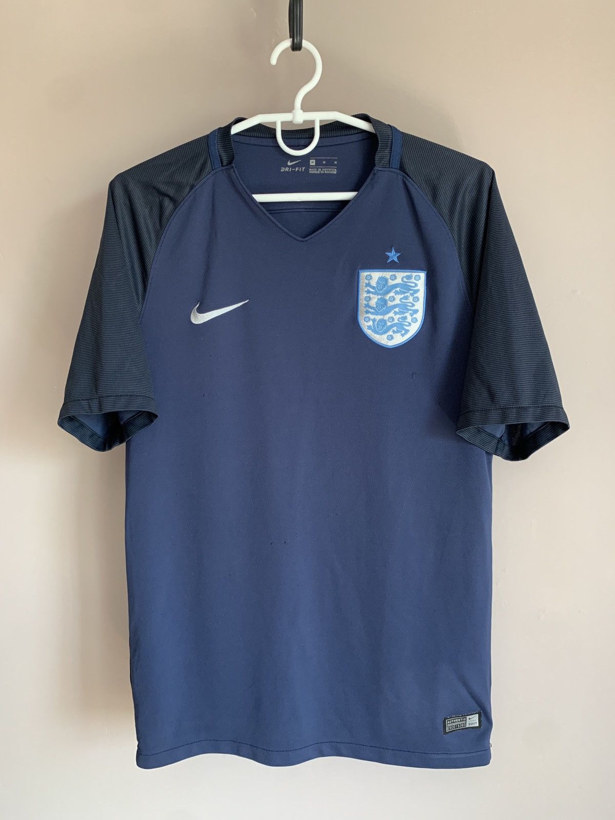 Nike England 2018 Third Football Shirt Nike Soccer Jersey Medium Size US M / EU 48-50 / 2 - 1 Thumbnail