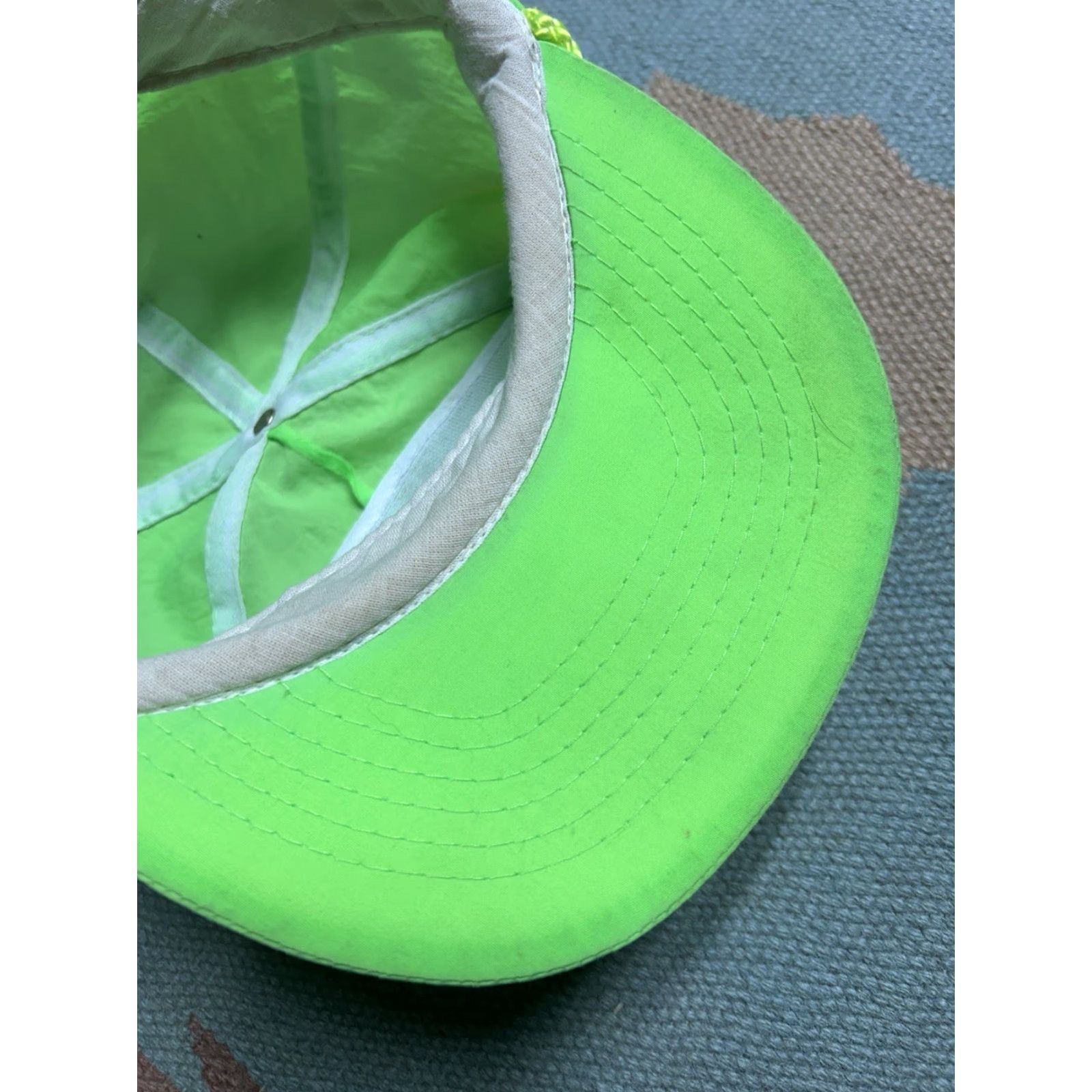 Vintage VINTAGE 90s Cap America SnapBack Hat Green Nylon Adjustable Mens Hi Vis Neon First of America Bank Cap America Shirt? Size ONE SIZE - 7 Thumbnail