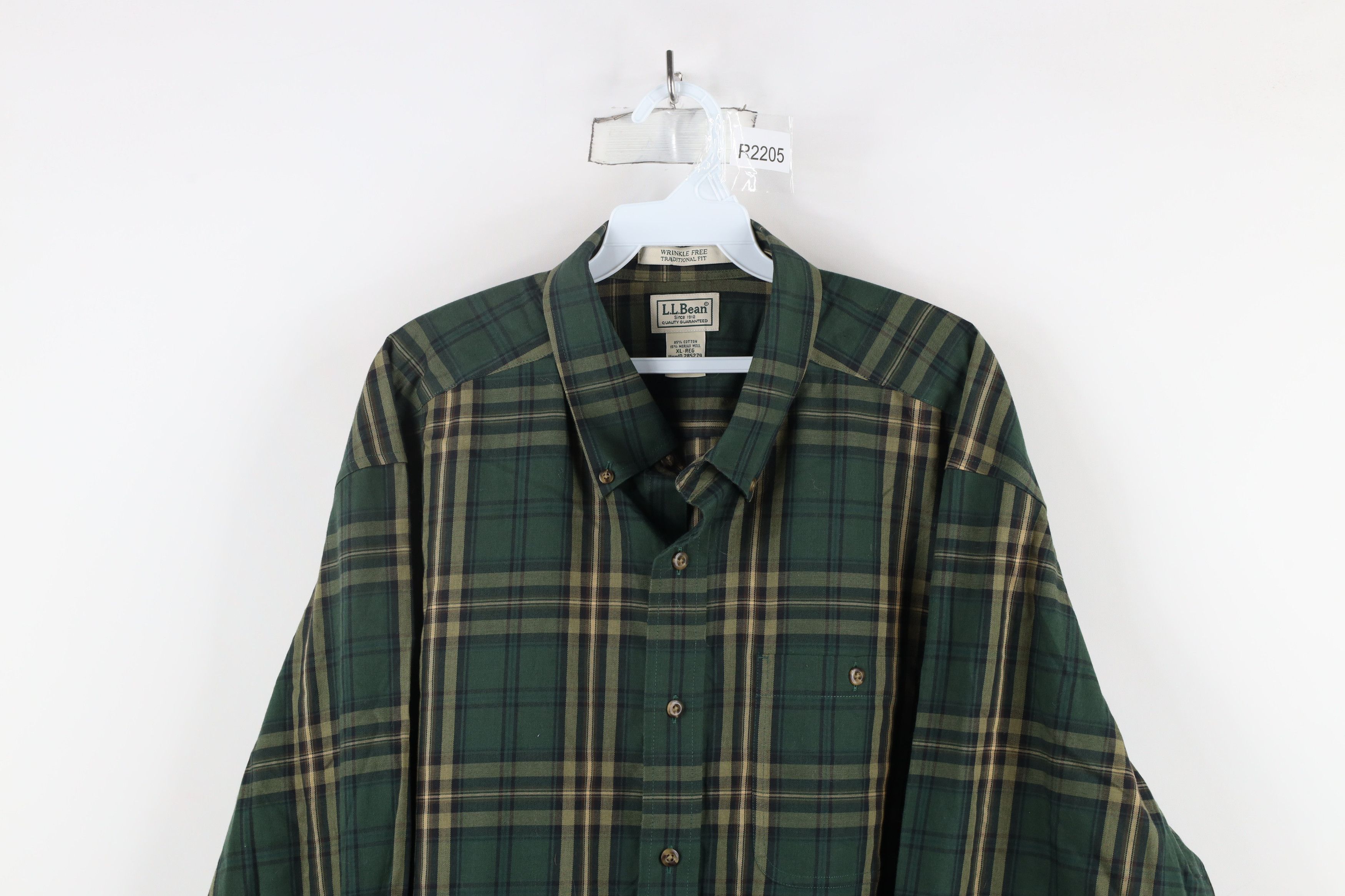 L.L. Bean × Vintage Vintage LL Bean Traditional Fit Collared Button Down Shirt Size US XL / EU 56 / 4 - 2 Thumbnail