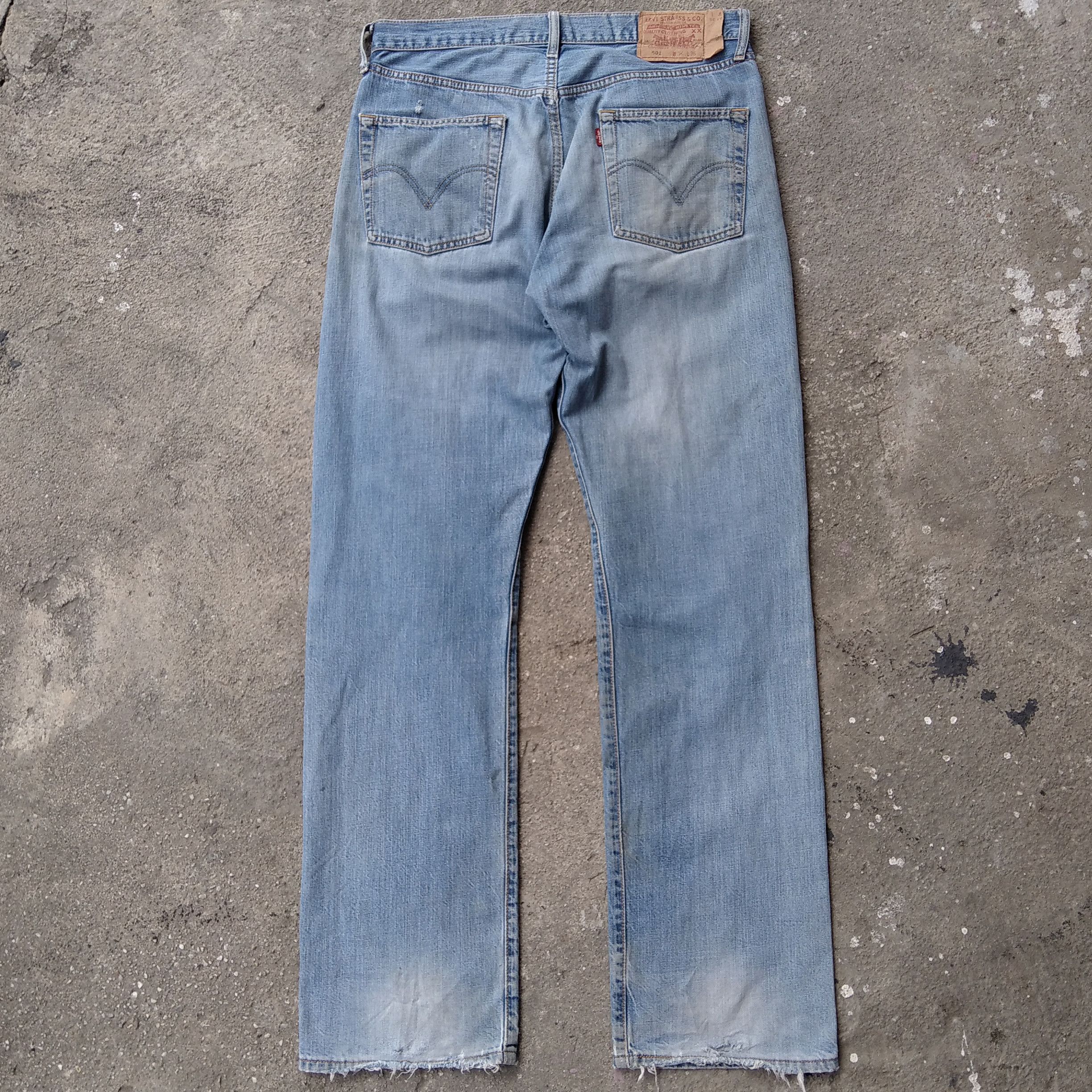 4GSELLER Vintage Early 00's LEVIS 501 Thrashed Jeans Size US 34 / EU 50 - 2 Thumbnail
