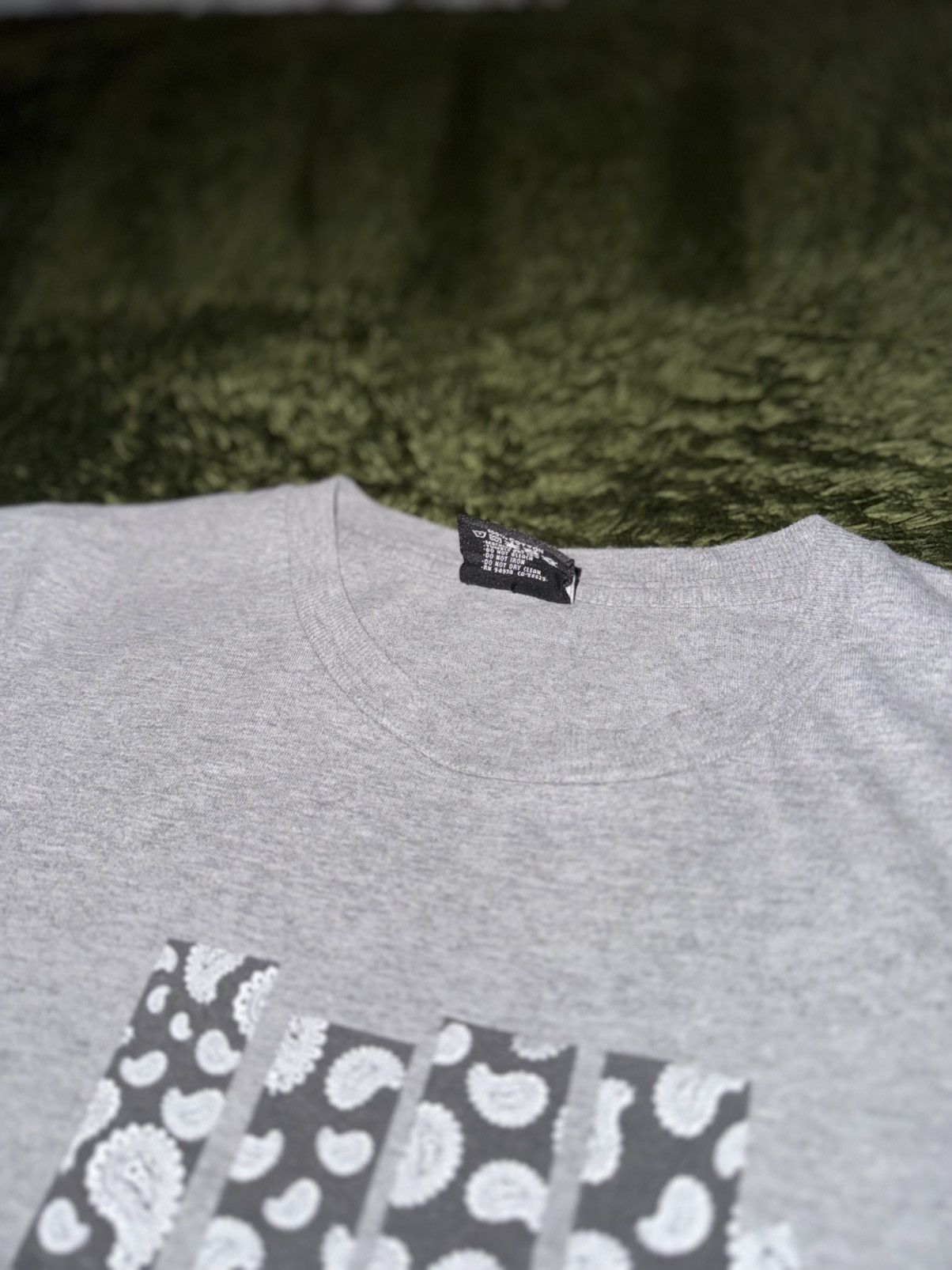 Undefeated [M] Undefeated Paisley Logo Tubular T-Shirt Grey Size US M / EU 48-50 / 2 - 4 Thumbnail