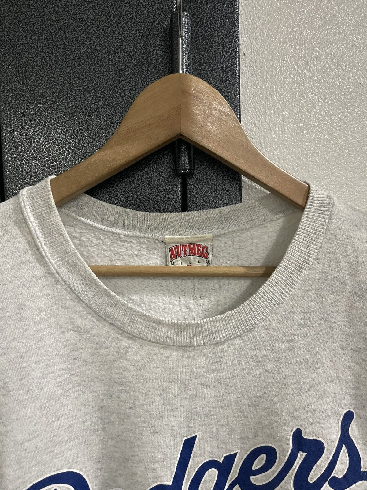 NBA Vintage 90s Dodgers Nutmeg Mills Nomo 16 MLB Sweatshirt Size US L / EU 52-54 / 3 - 9 Thumbnail