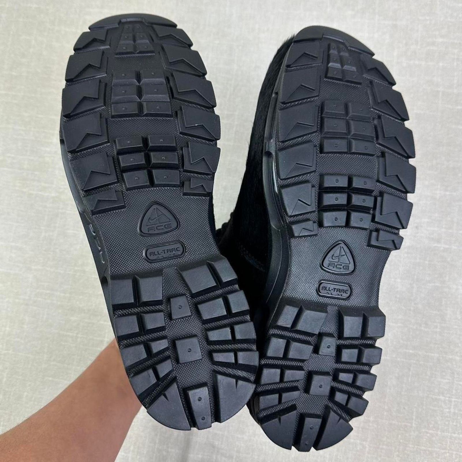 Nike 🖤 Nike Air Max Goadome "Black Pony Hair" 10.5M Size US 10.5 / EU 43-44 - 6 Thumbnail