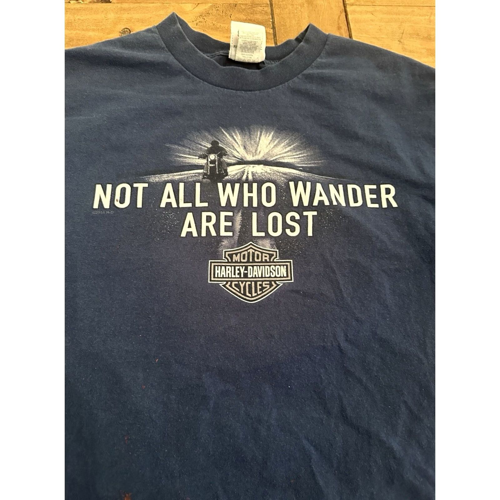 Harley Davidson VINTAGE 2014 Harley-Davidson Not All Who Wander Sacramento, Ca T-Shirt Large Blue Men's L Shirt California Brand Harley-Davidson Size US L / EU 52-54 / 3 - 2 Thumbnail