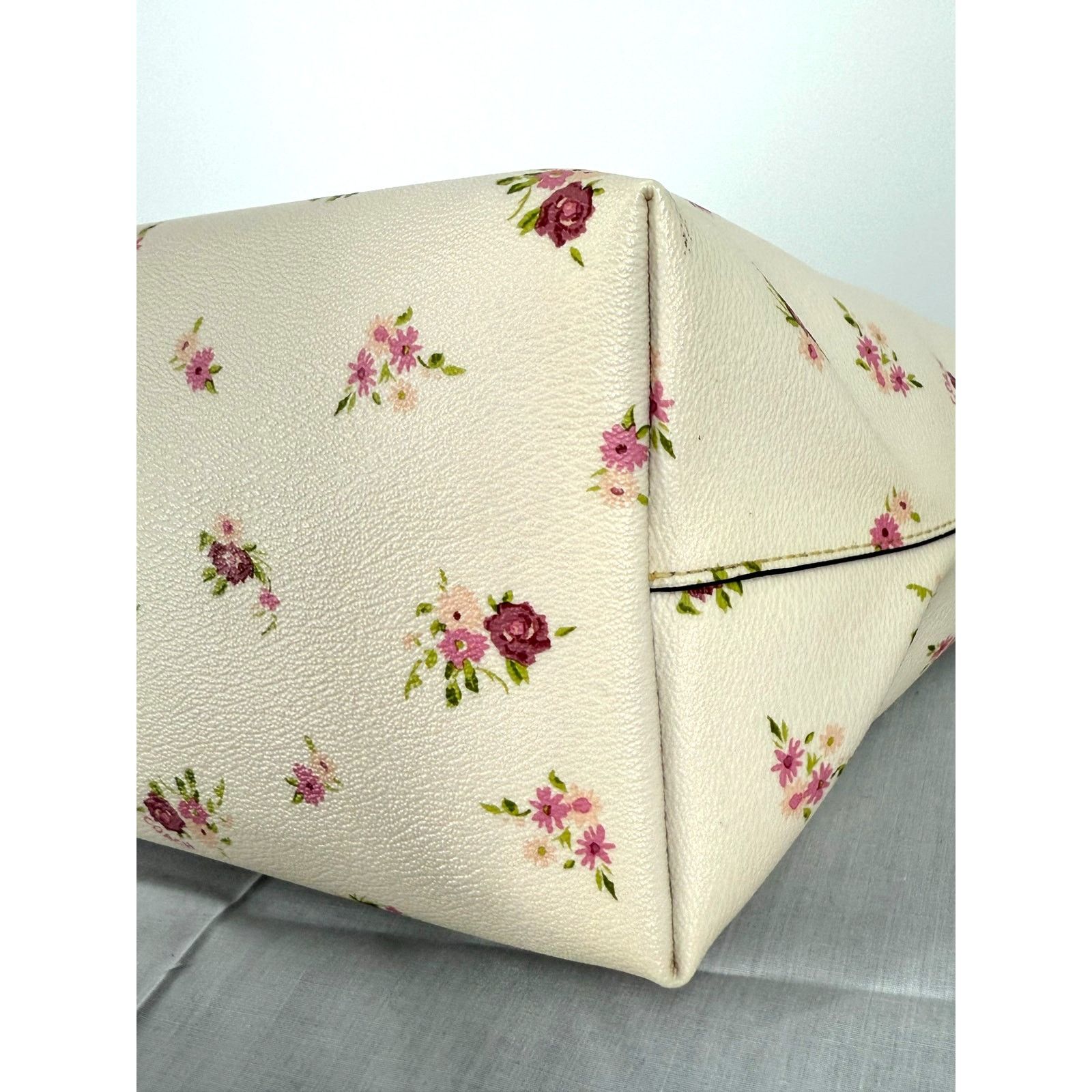 Coach Limited Ed. Coach City Tote Daisy Print Chalk Multi F29487 Size ONE SIZE - 14 Thumbnail