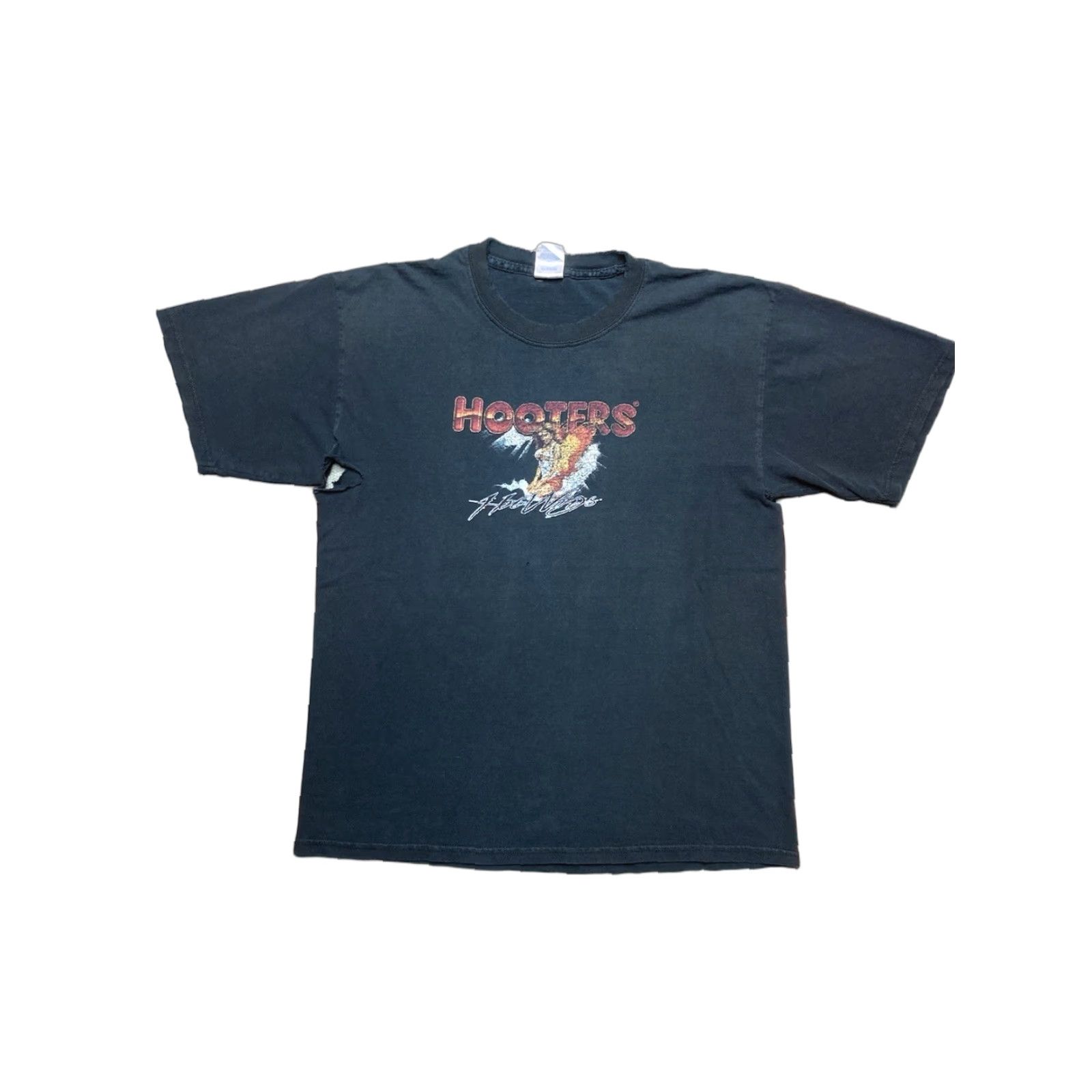 Vintage VINTAGE Hooters T-Shirt Angel Distressed Black Large Men Size US L / EU 52-54 / 3 - 1 Thumbnail