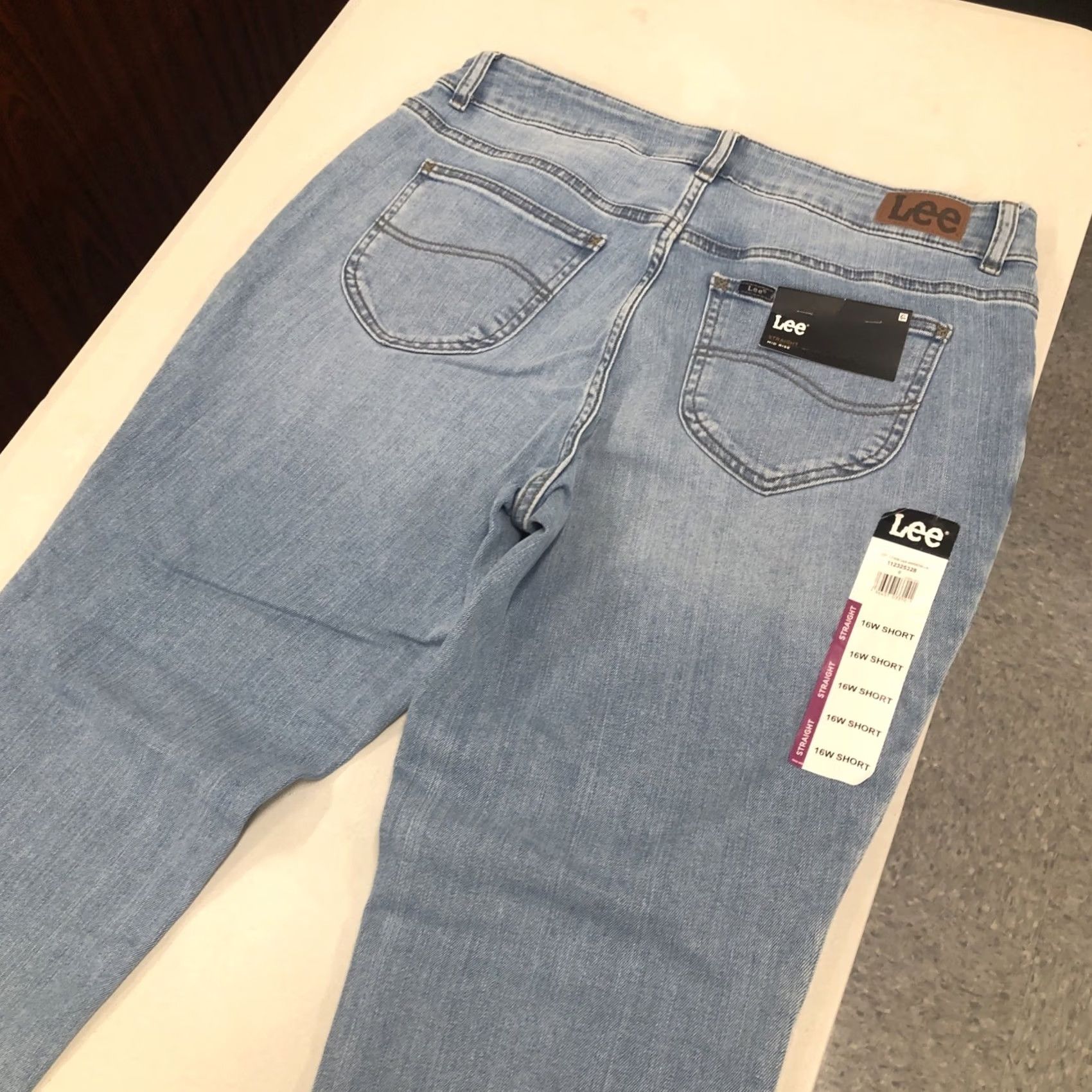 Lee Lee Jeans Womens 16 Straight Stretch Mid Rise Light Wash Blue Denim Jeans (36x28) Size 38" / US 16 / IT 52 - 5 Thumbnail