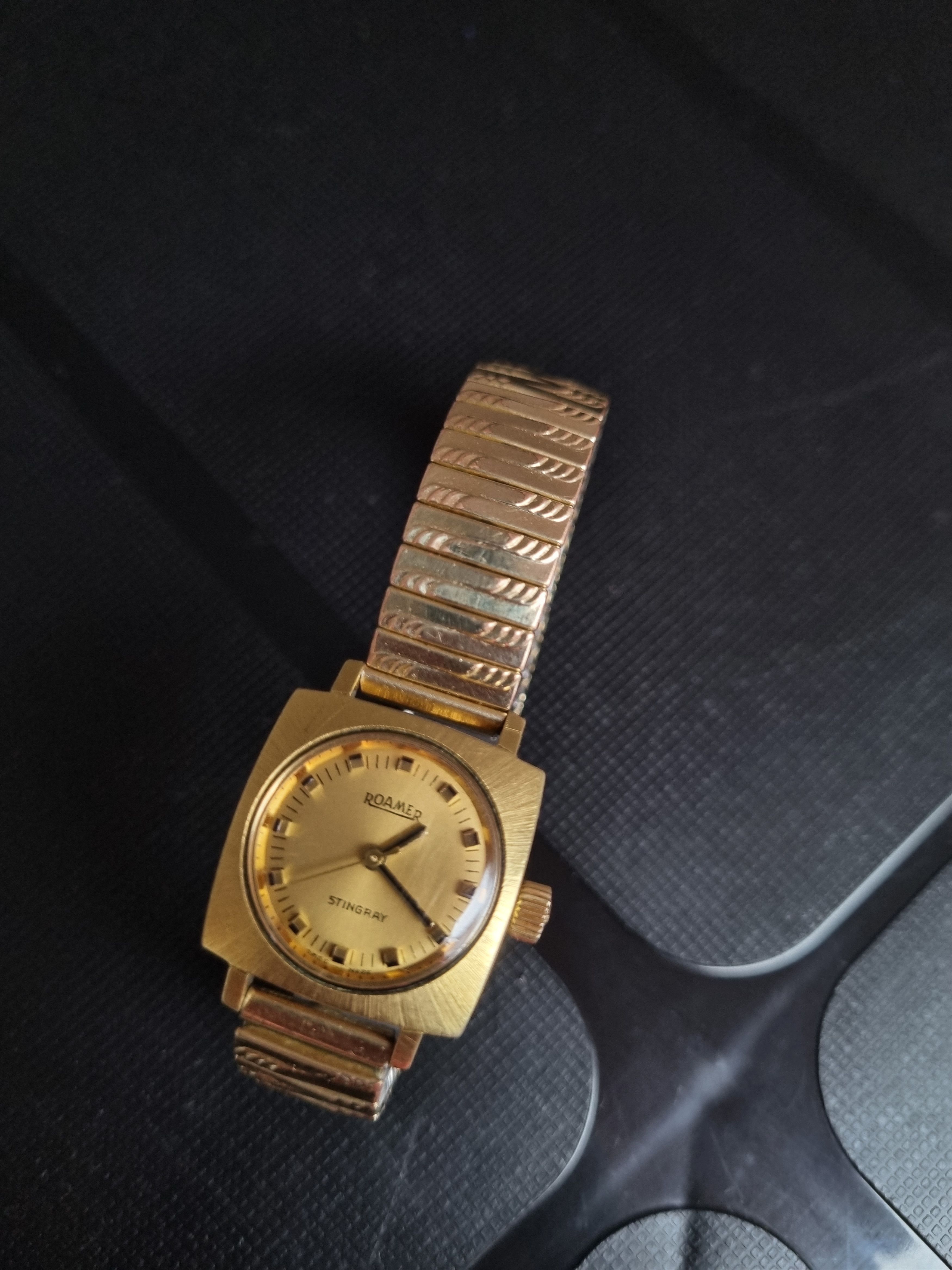 ROAMER × Vintage Roamer STINGRAY Waterproof HAND-WINDING Vintage Watch Size ONE SIZE - 8 Thumbnail