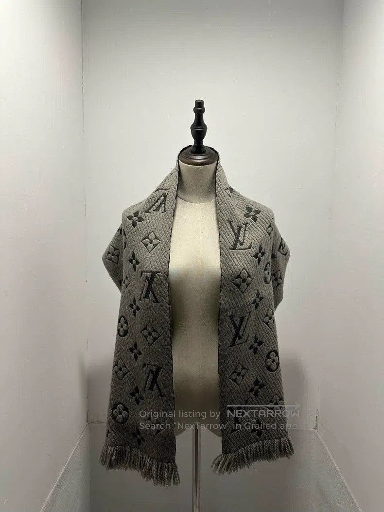 Louis Vuitton Louis Vuitton Old-flower printed wool scarf Size ONE SIZE - 1 Thumbnail