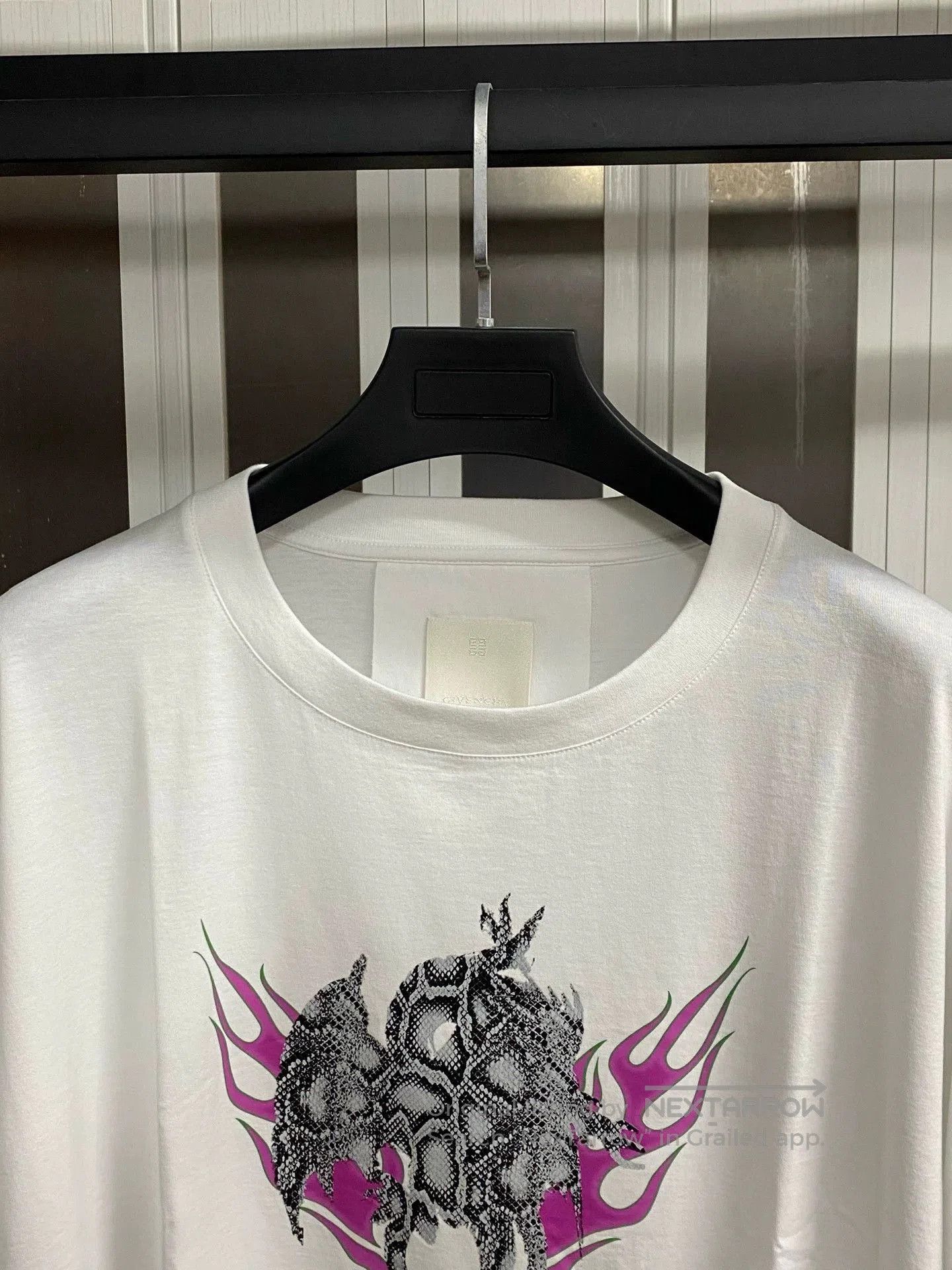 Givenchy Givenchy Men's Short Sleeve Graphic T-Shirt. Size US S / EU 44-46 / 1 - 2 Thumbnail