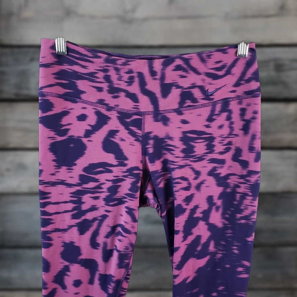 Nike Nike Womens Capri Leggings Size M Purple Mid Rise Cotton Blend Size 32" / US 10 / IT 46 - 1 Thumbnail