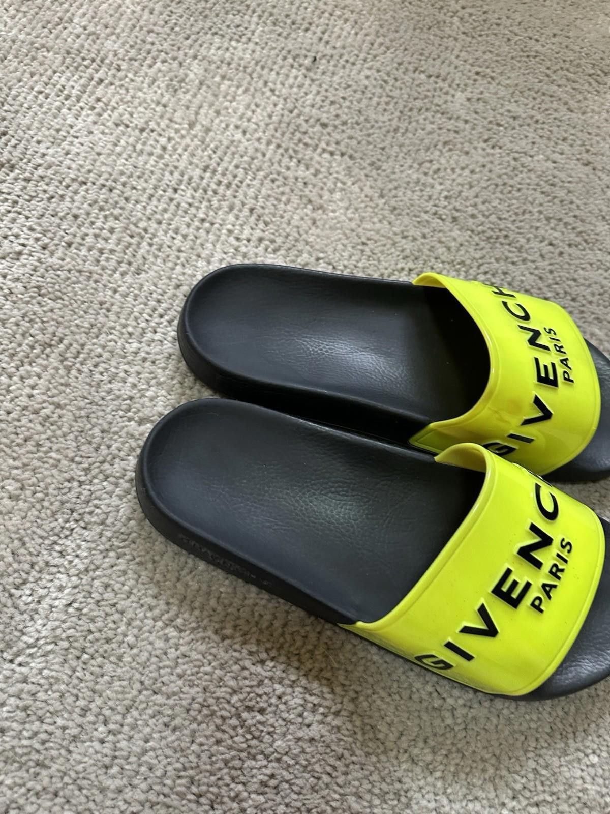 Givenchy Givenchy Yellow & Black Logo Flat Slides Size US 10 / EU 43 - 8 Thumbnail