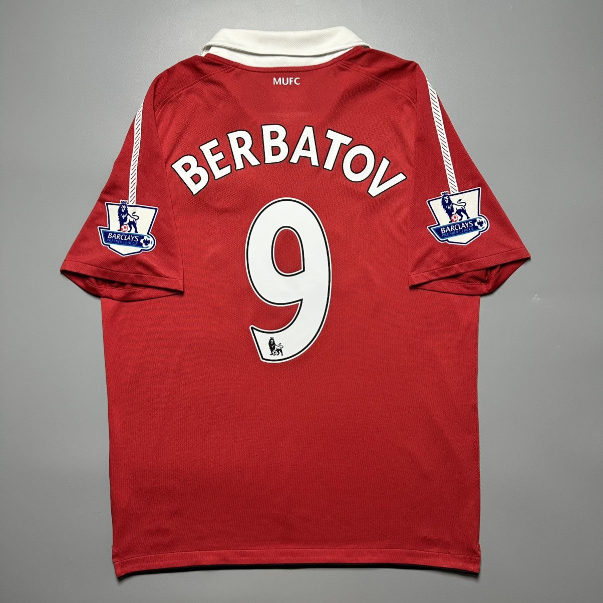 Nike MAN UNITED NIKE 2010/2011 FOOTBALL HOME JERSEY #9 BERBATOV Size US L / EU 52-54 / 3 - 1 Thumbnail