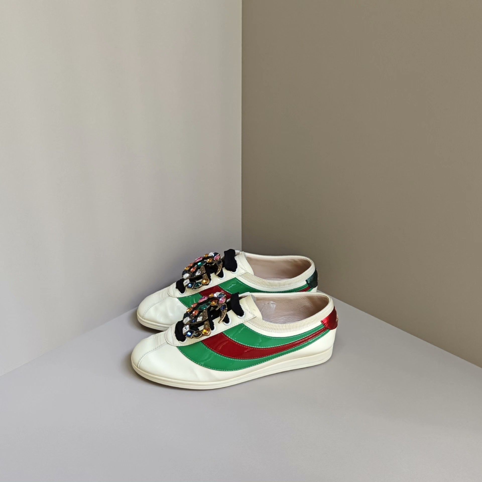 Gucci Gucci Patent Green Lowtop Sneakers us_6 Women Size US 6 / IT 36 - 1 Thumbnail