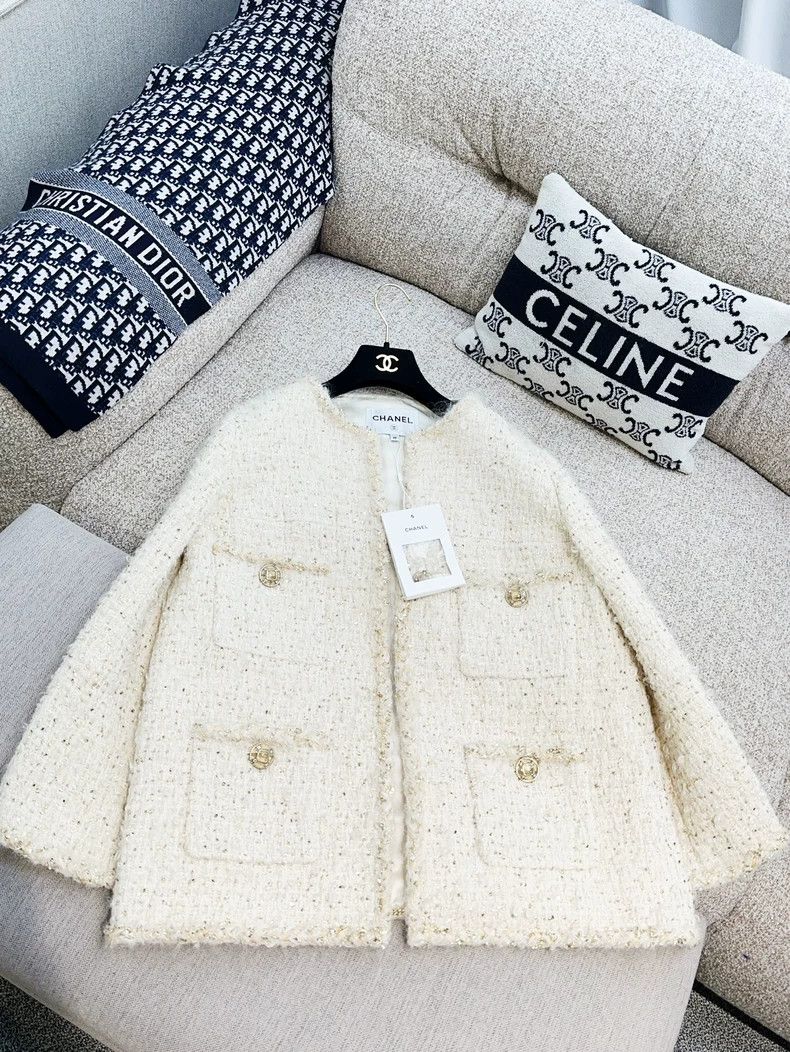 Chanel Chanel 19A Egypt series white gold tweed long-sleeved silh Size XS / US 0-2 / IT 36-38 - 1 Thumbnail
