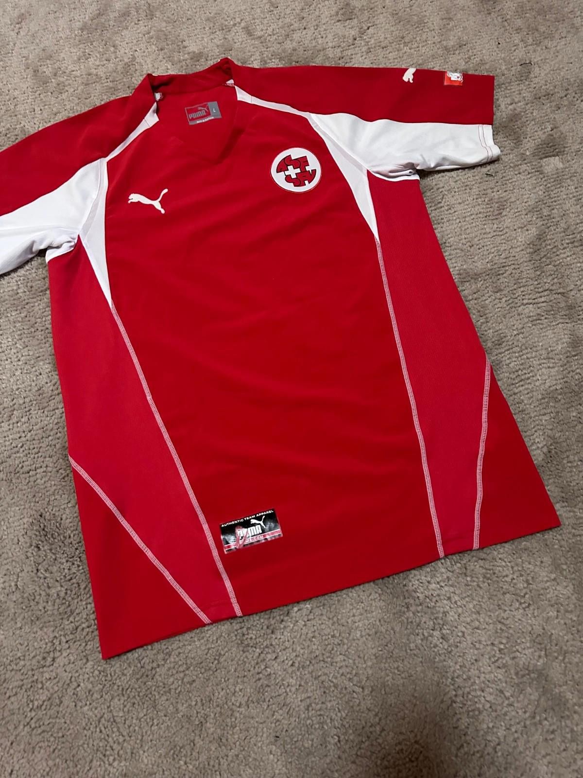 Puma Switzerland football shirt 2004/2006 Jersey Suisse Soccer L Size US L / EU 52-54 / 3 - 2 Thumbnail