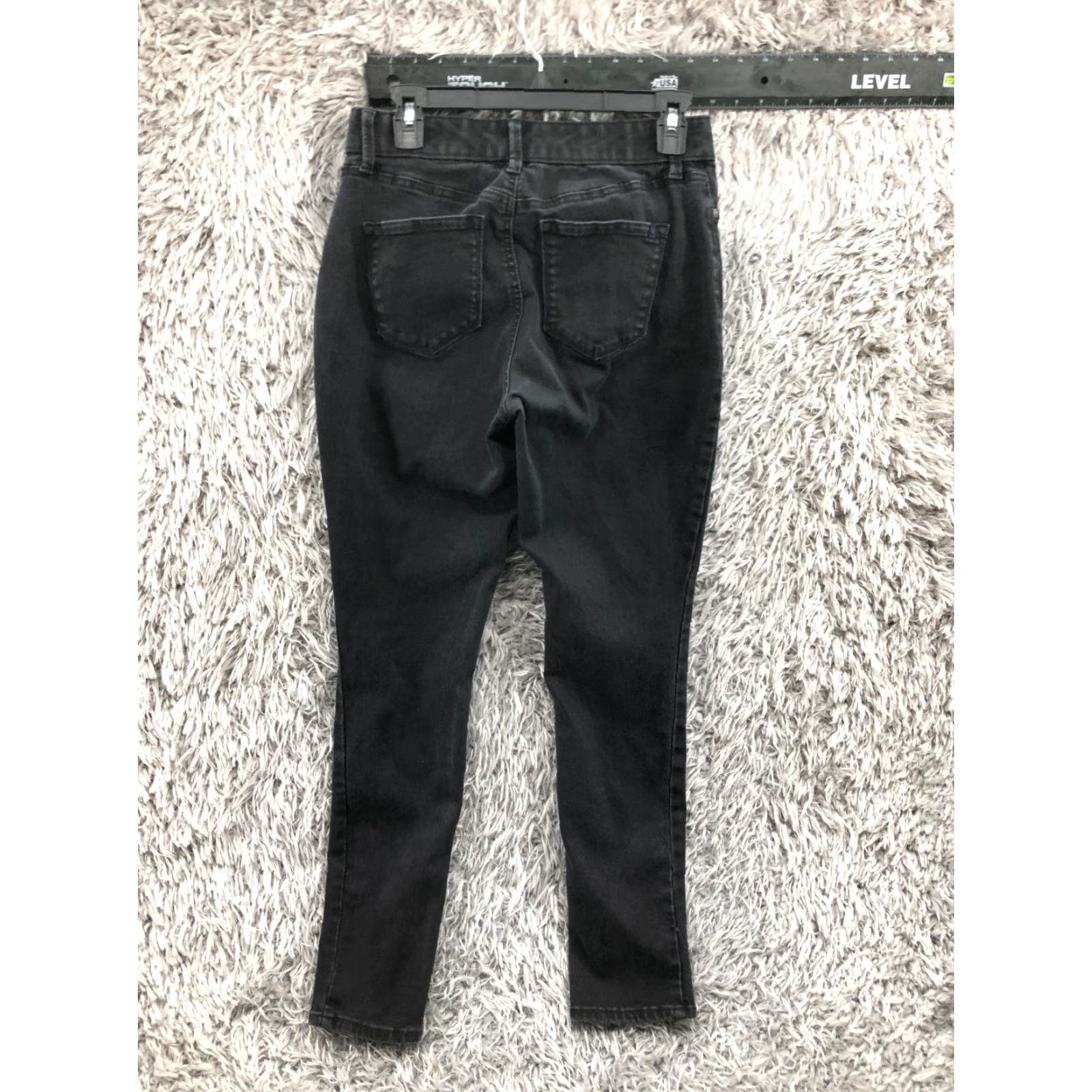 Gloria Vanderbilt Gloria Vanderbilt Jeans Skinny Womens Dark Wash Black Size 8 Regular Rise 8.5-10.5 Inseam 29 in 5-Pocket Denim Cotton Zipper Button Logo Belt Loops Size 30" / US 8 / IT 44 - 5 Thumbnail