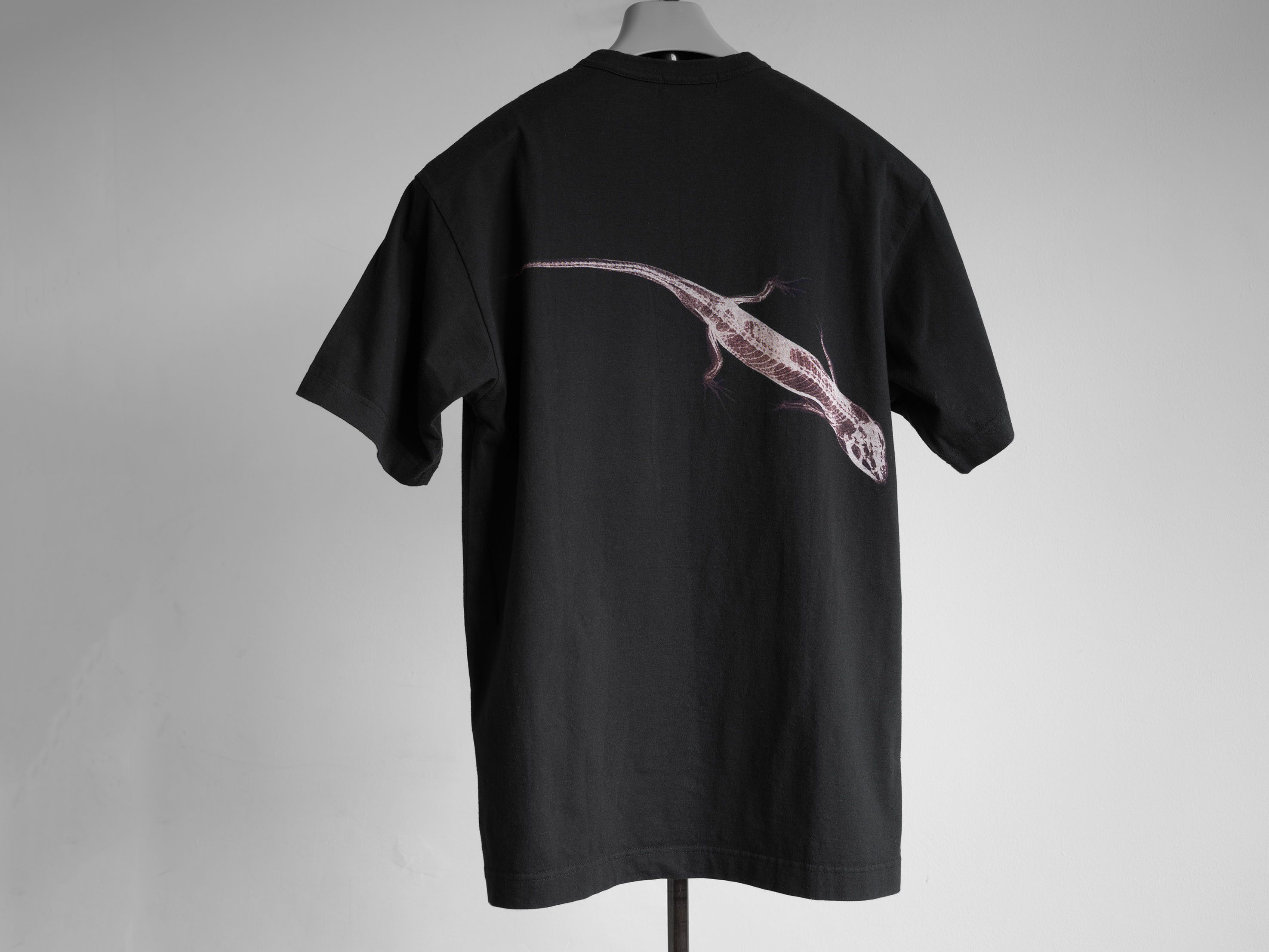 Comme des Garcons Homme SS2005 COMME des GARCONS HOMME LOGO PRINT T-SHIRT Size US S / EU 44-46 / 1 - 4 Thumbnail