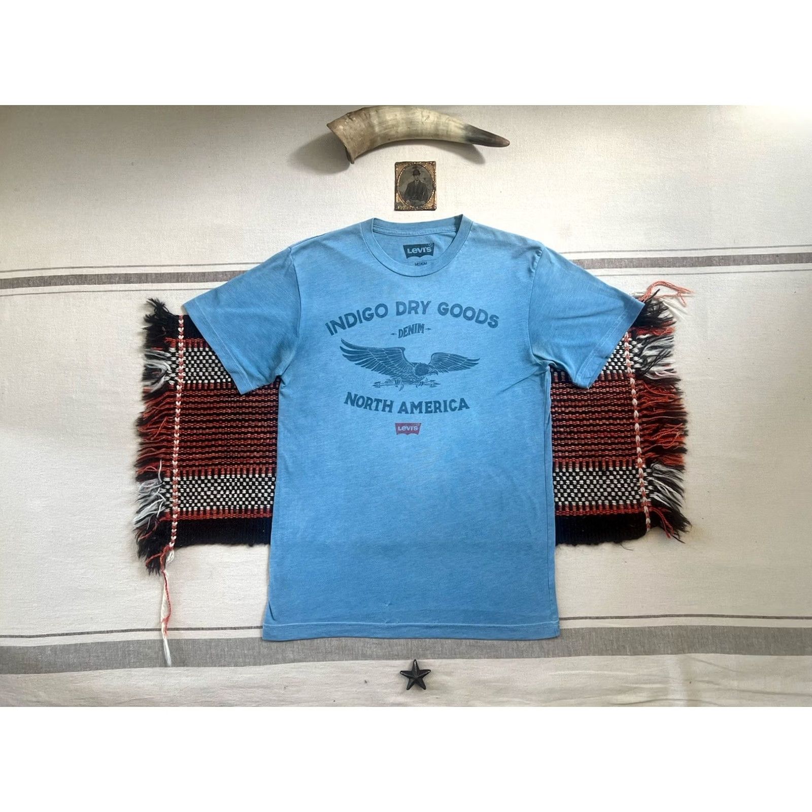 Levi's VINTAGE Levi's T-Shirt M Indigo 90s Graphic Print Logo Crew Neck Men Black? Size US M / EU 48-50 / 2 - 2 Thumbnail