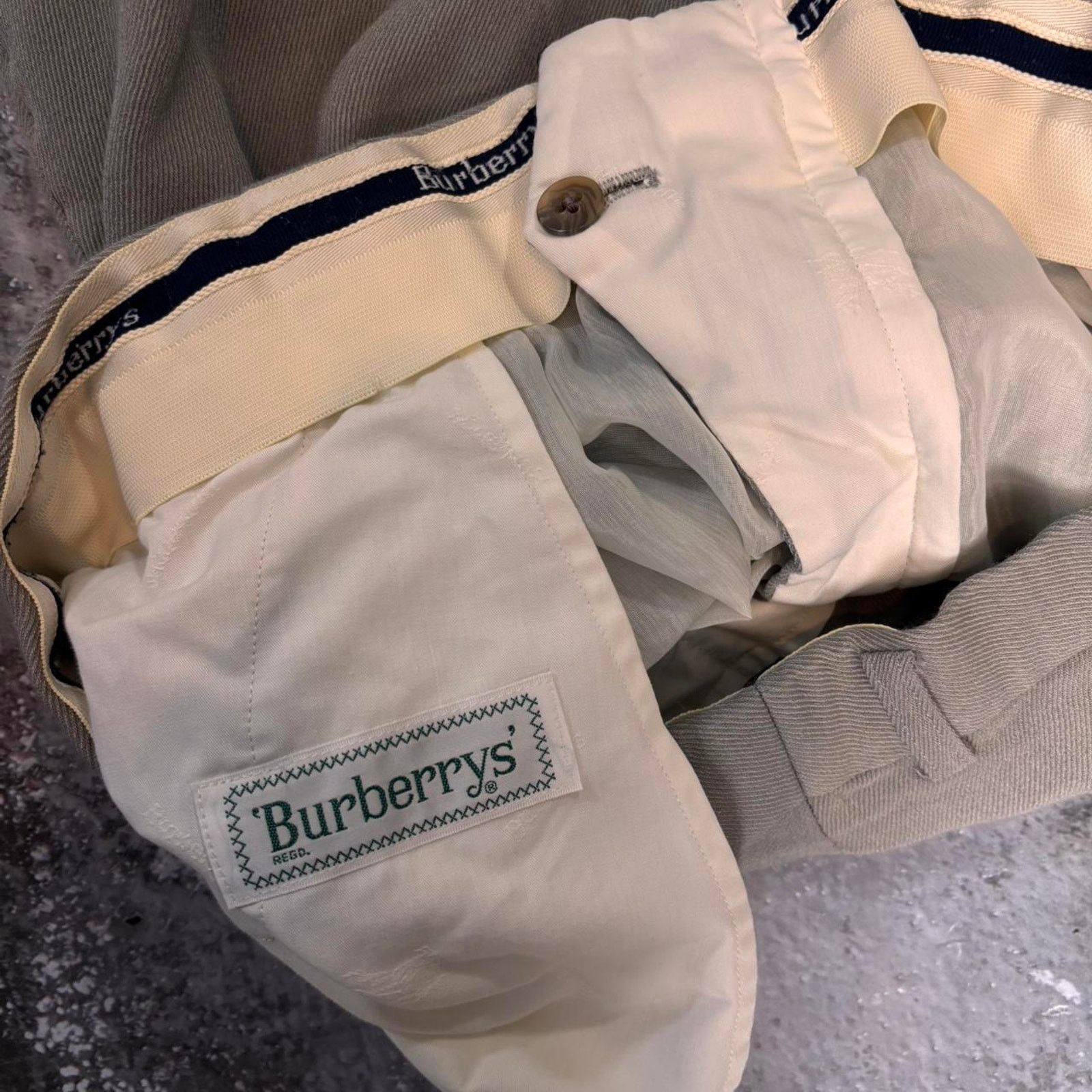 Burberry × Vintage Vintage 80s Burberry Grey Dress Pants. Faded. 33 x 25 Size US 33 - 4 Thumbnail
