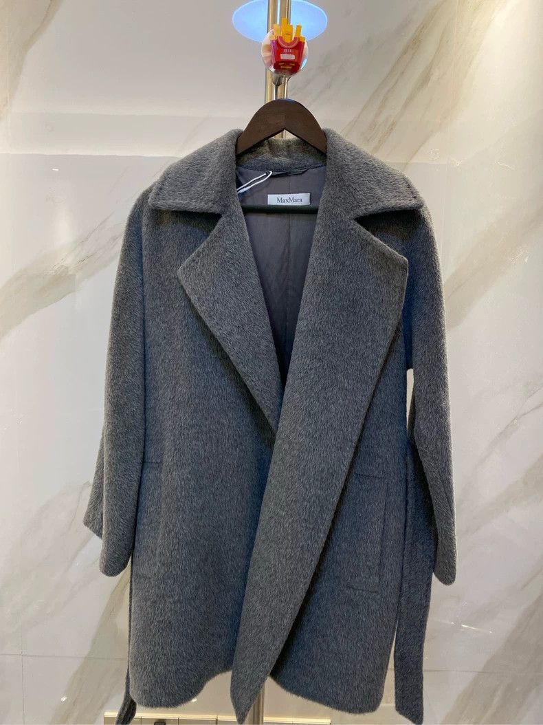 Max Mara Max Mara Cashmere Solid Grey Strap Coat Size S / US 4 / IT 40 - 1 Thumbnail