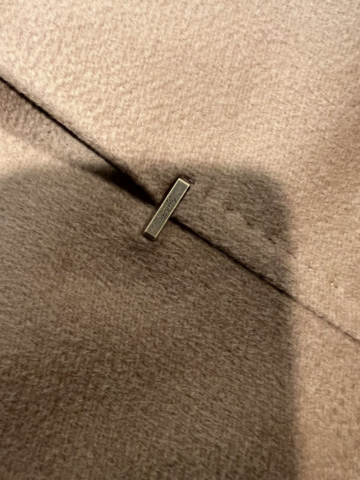 Louis Vuitton Louis Vuitton men’s camel overcoat. 48/M. $5100 Size US M / EU 48-50 / 2 - 8 Thumbnail
