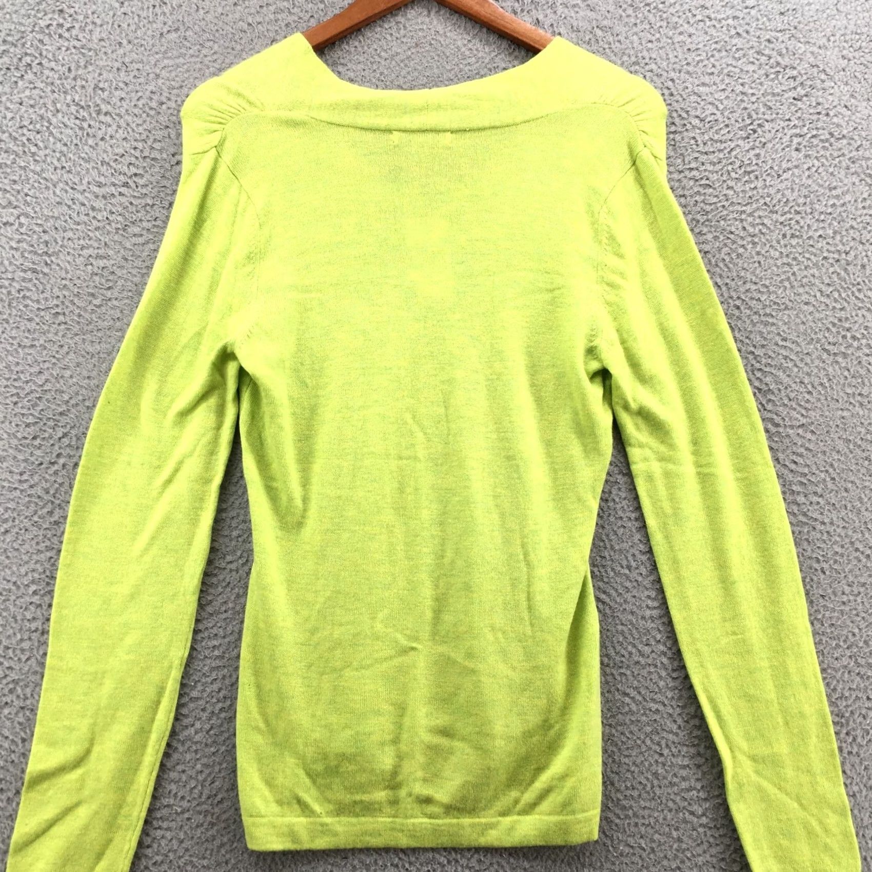 Banana Republic Banana Republic Sweatshirt Womens Medium Green Cashmere V-Neck Long Sleeve Pullover Knit Classic Casual Size M / US 6-8 / IT 42-44 - 6 Thumbnail