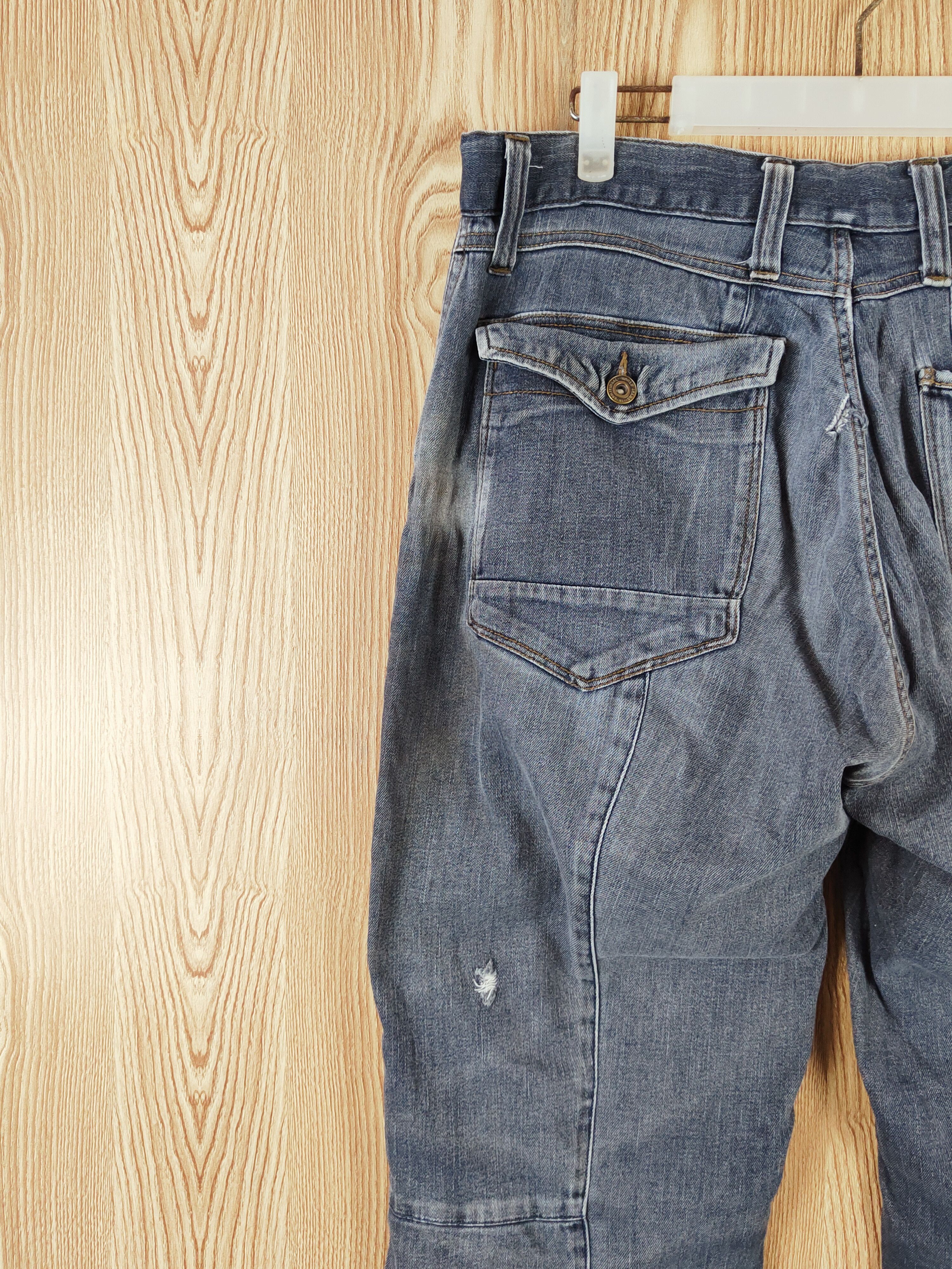 Japanese Brand Japanese Brand Dark Blue Distressed Ripped Jeans #W538 Size US 33 - 12 Thumbnail