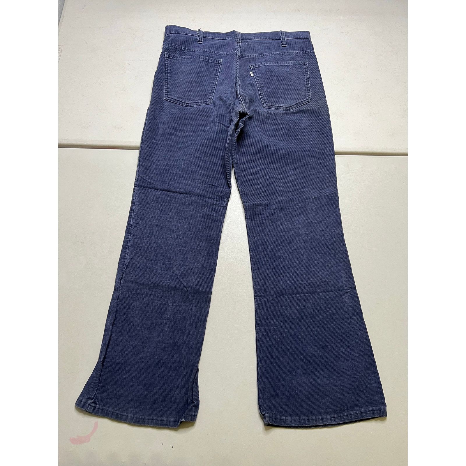 Levi's VTG 1980s Levi’s 646 Flared Corduroy Trousers Navy 36W x 31L Size US 36 / EU 52 - 2 Thumbnail
