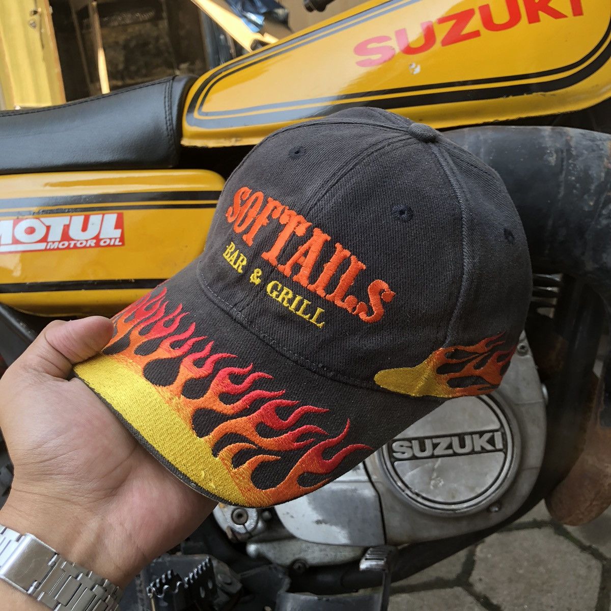 Vintage Vintage Racing Bar & Grill Flame Sunfaded Hat Size ONE SIZE - 2 Thumbnail