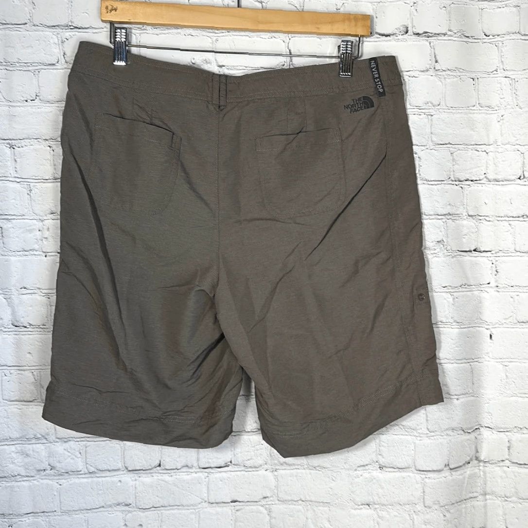 The North Face VINTAGE The North Face Womens Never Stop Cargo Shorts Sz 12 Military Utility Tan Womens 12 Tan Cargo Shorts Size 34" / US 12 / IT 48 - 5 Thumbnail